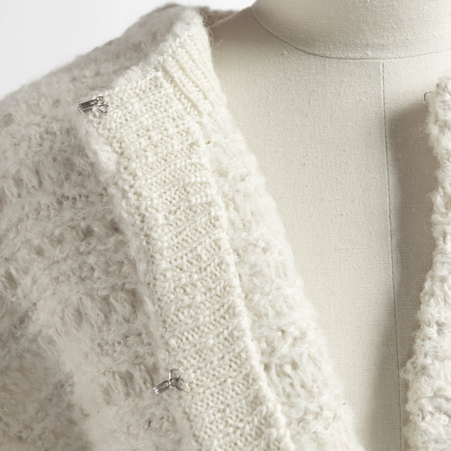 BATONER TWEEDY CREW NECK CARDIGAN