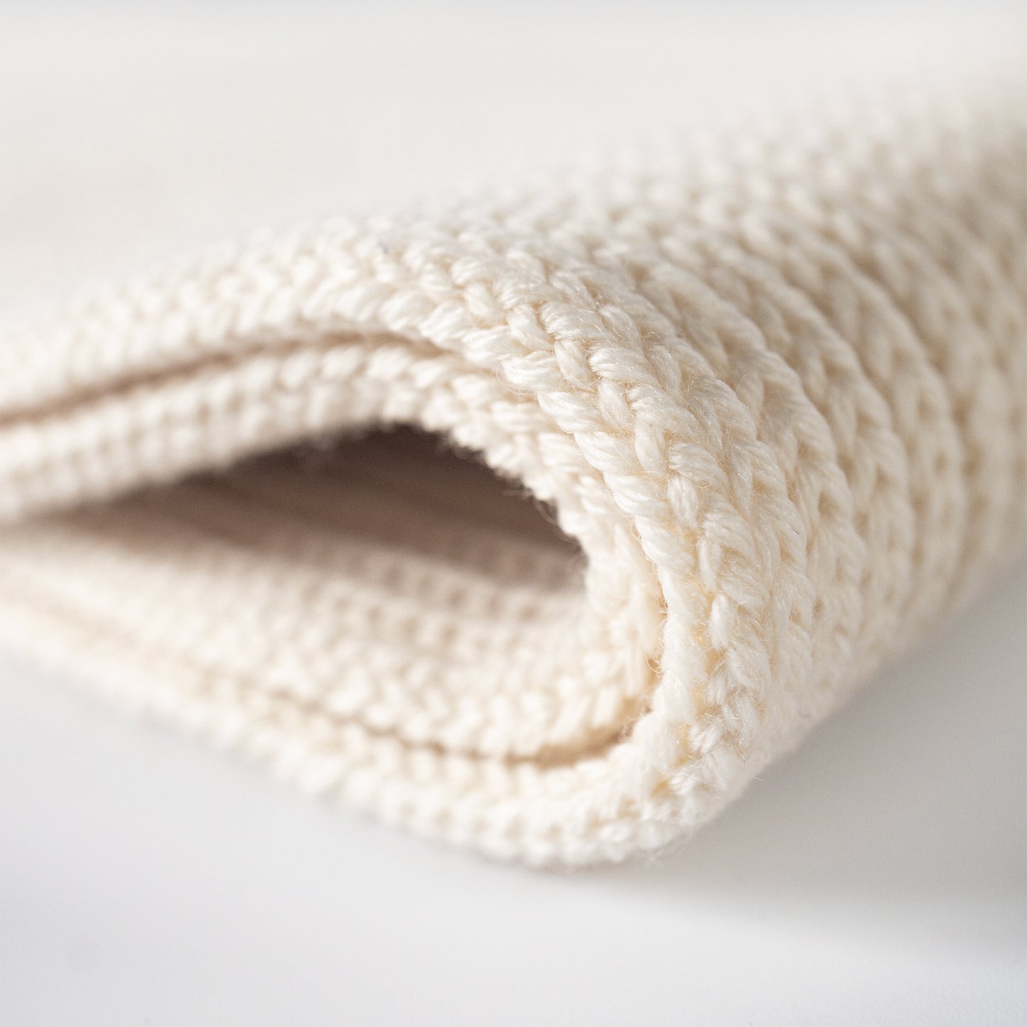 BATONER SOLID WOOL MUFFLER