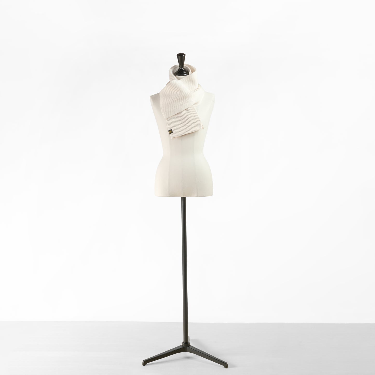 BATONER SOLID WOOL MUFFLER