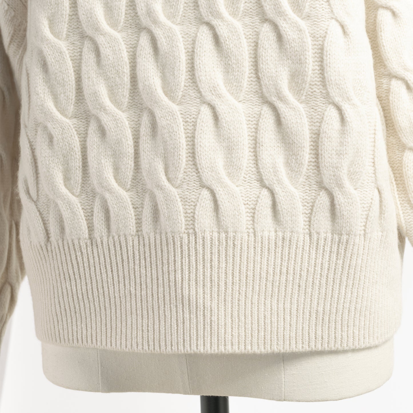 BATONER SUPREME LAMB CABLE MOCK NECK
