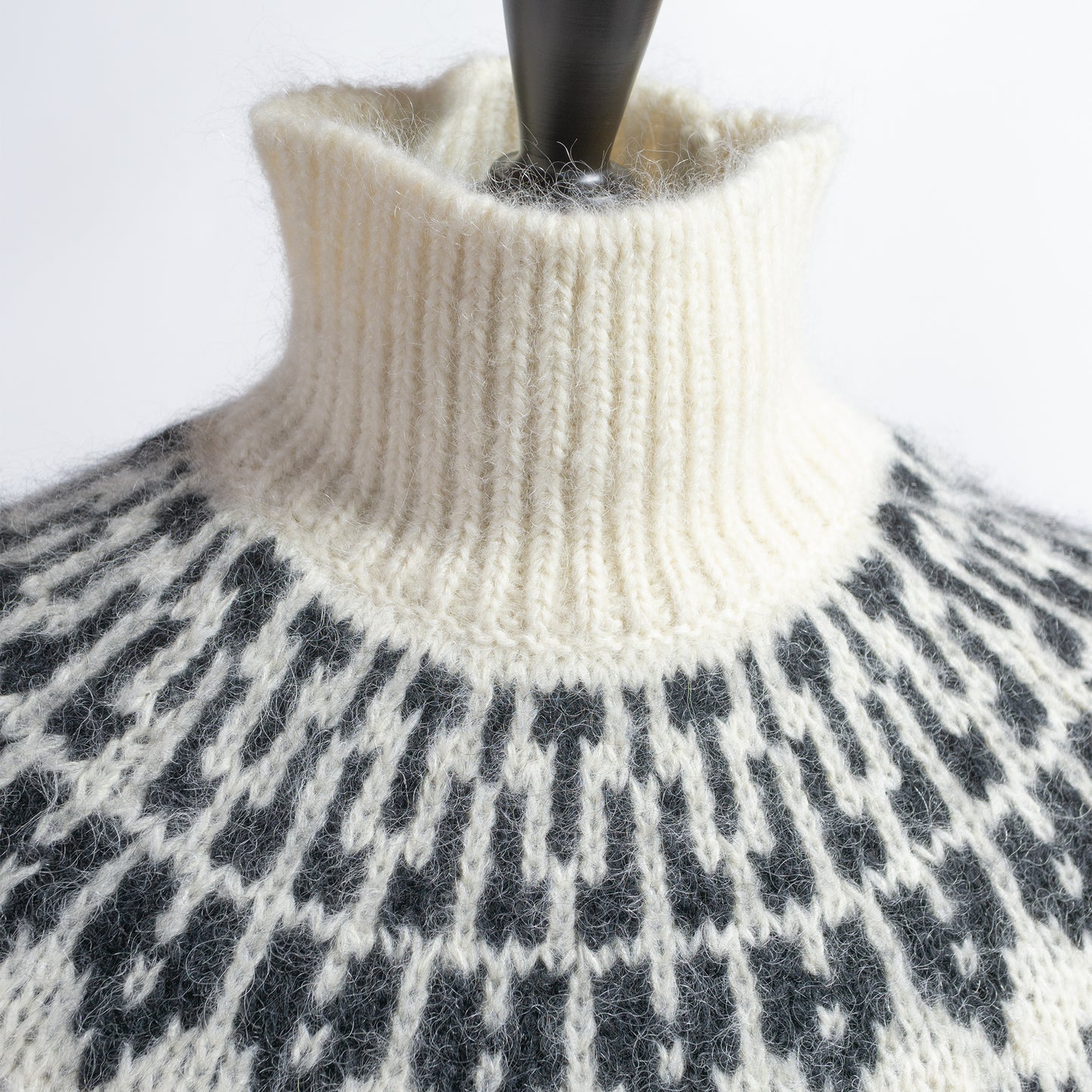 BATONER MEN MOHAIR NORDIC CREW NECK