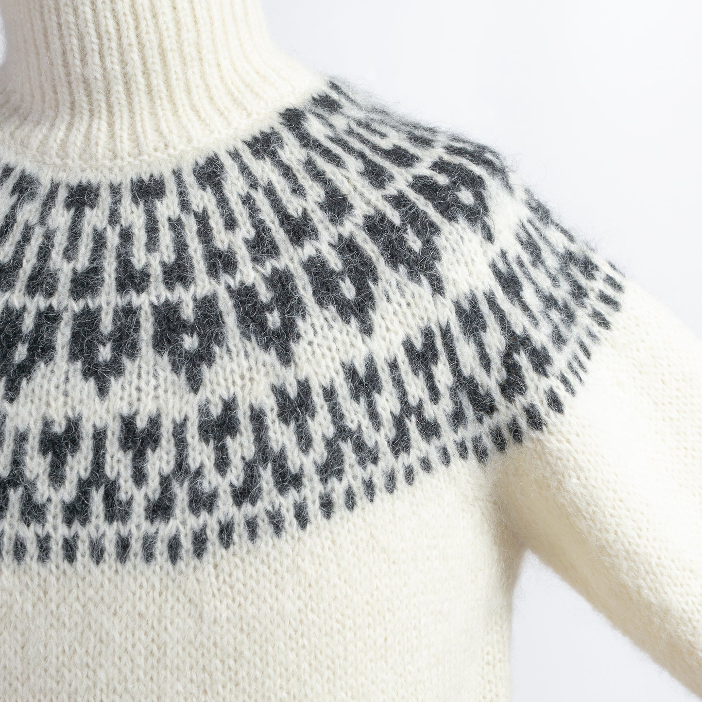 BATONER MEN MOHAIR NORDIC CREW NECK