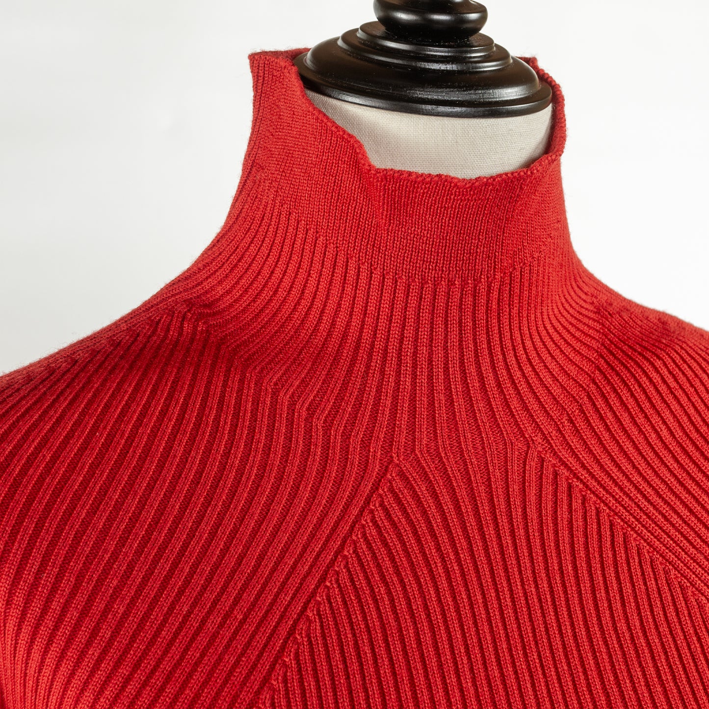 BATONER RIBNITURE TURTLE NECK