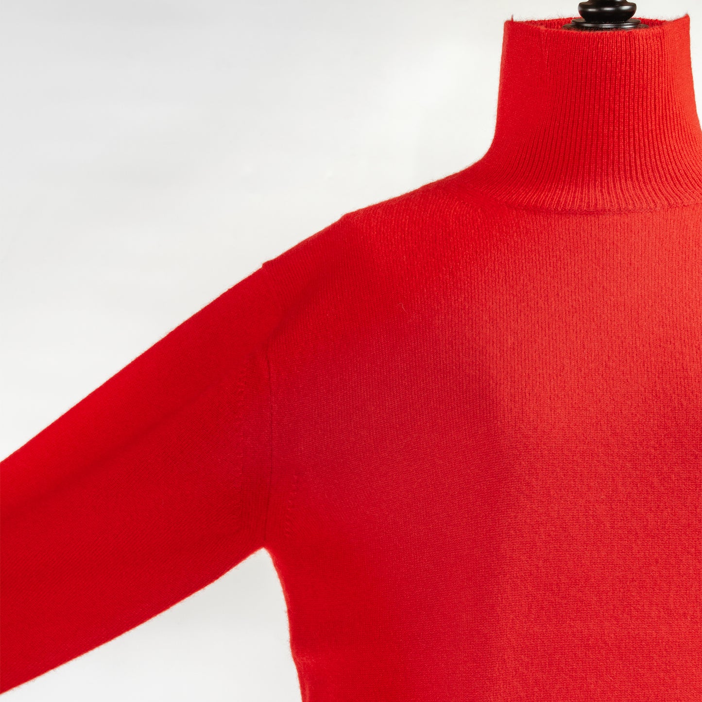 BATONER UNISEX INNOCENT CASHMERE TURTLE NECK