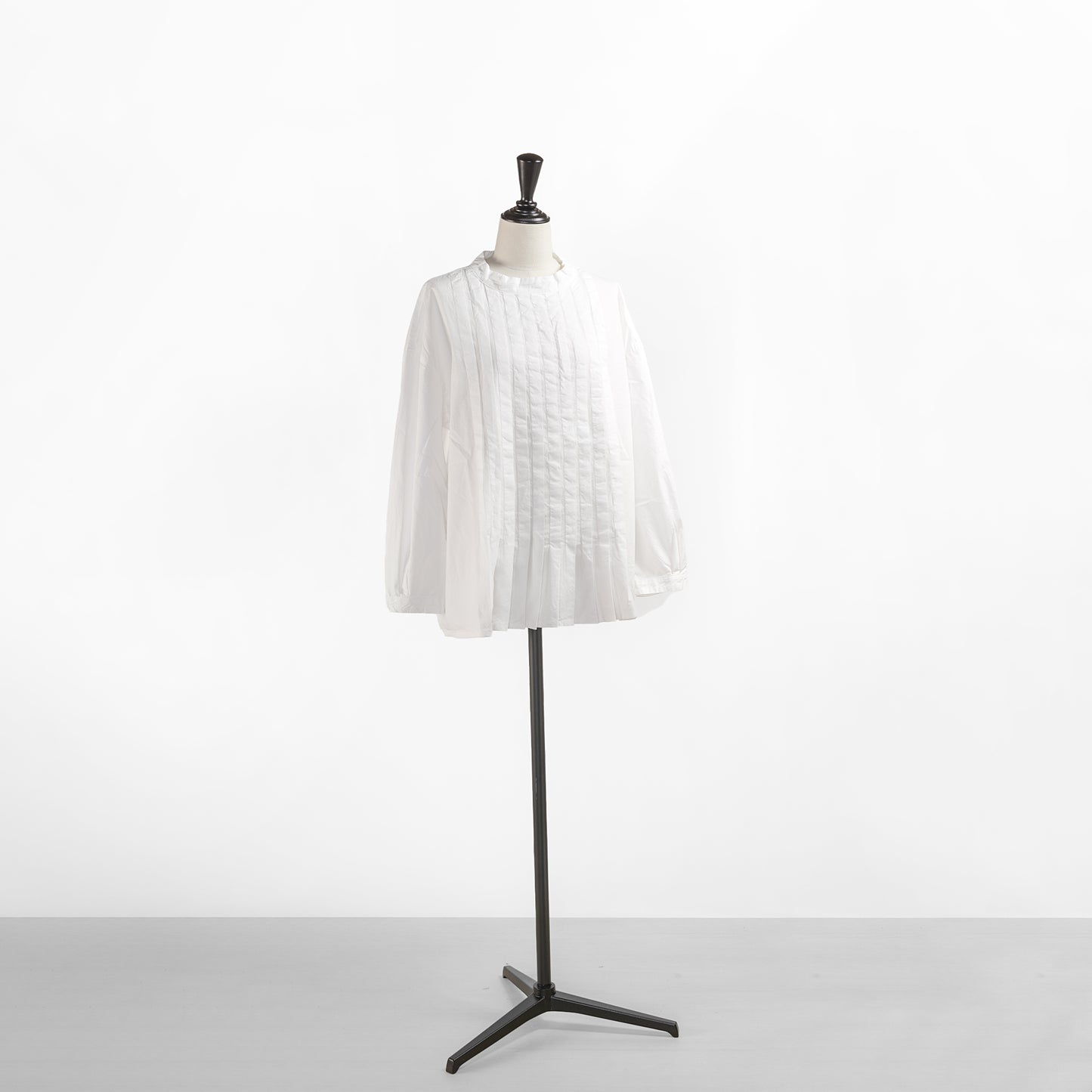grin BROAD BOTTLE NECK TUCK SHIRT