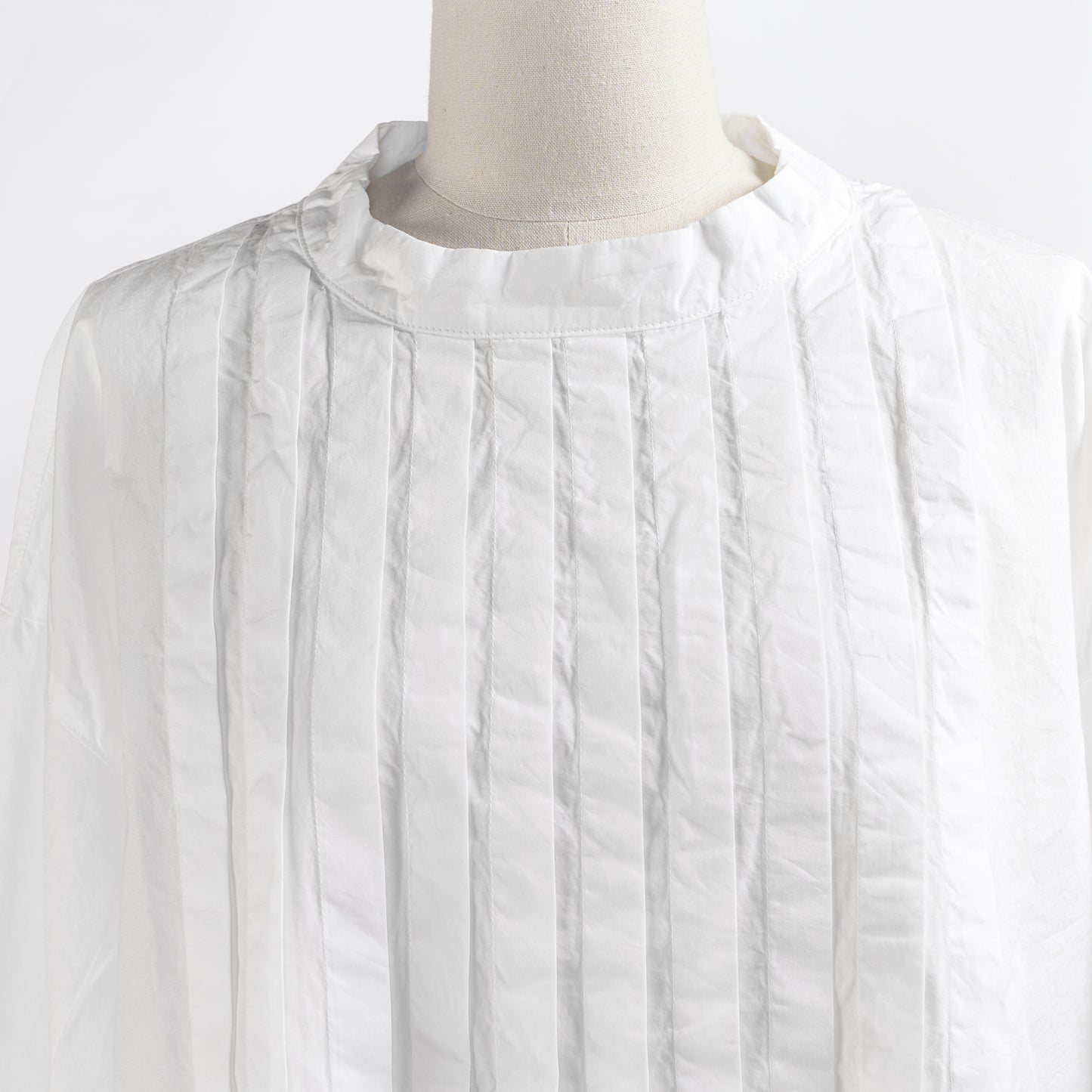 grin BROAD BOTTLE NECK TUCK SHIRT
