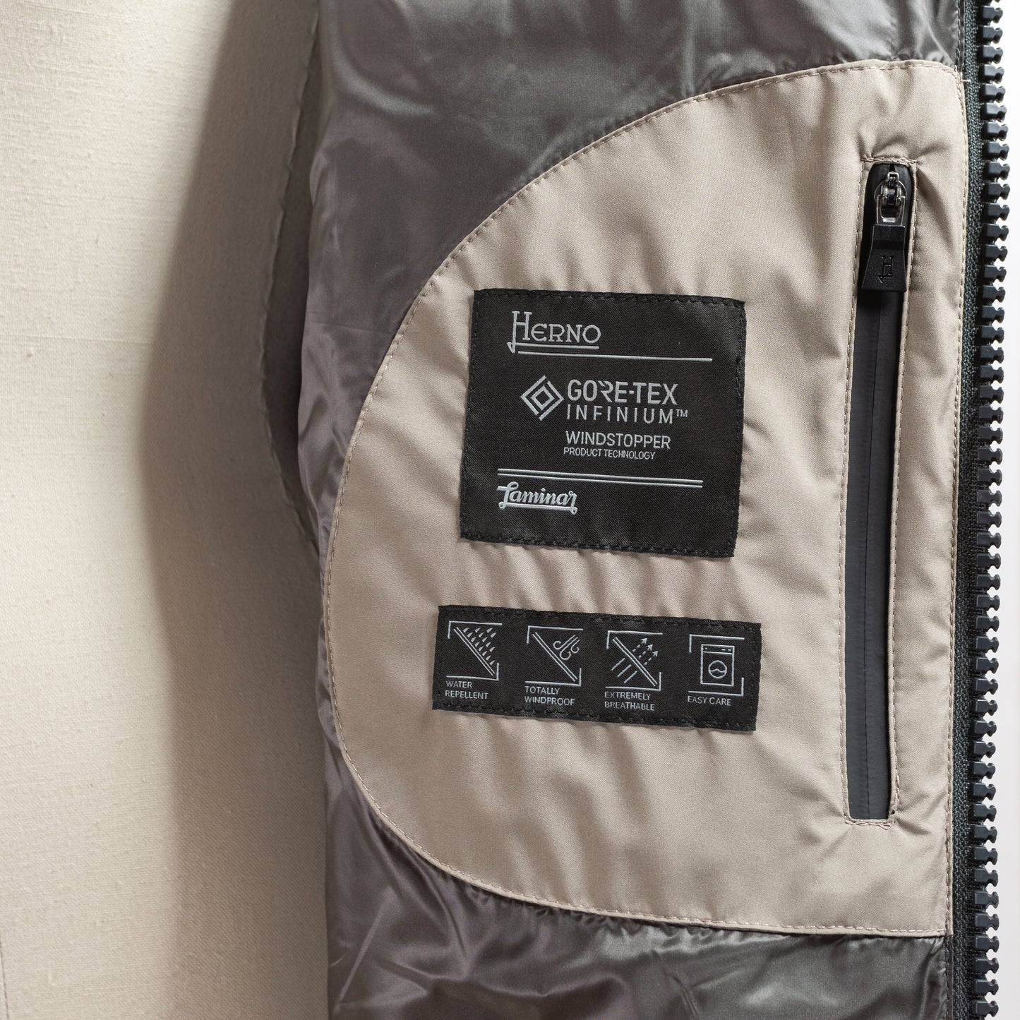 HERNO LAMINAR GORE-TEX WINDSTOPER A SHAPE