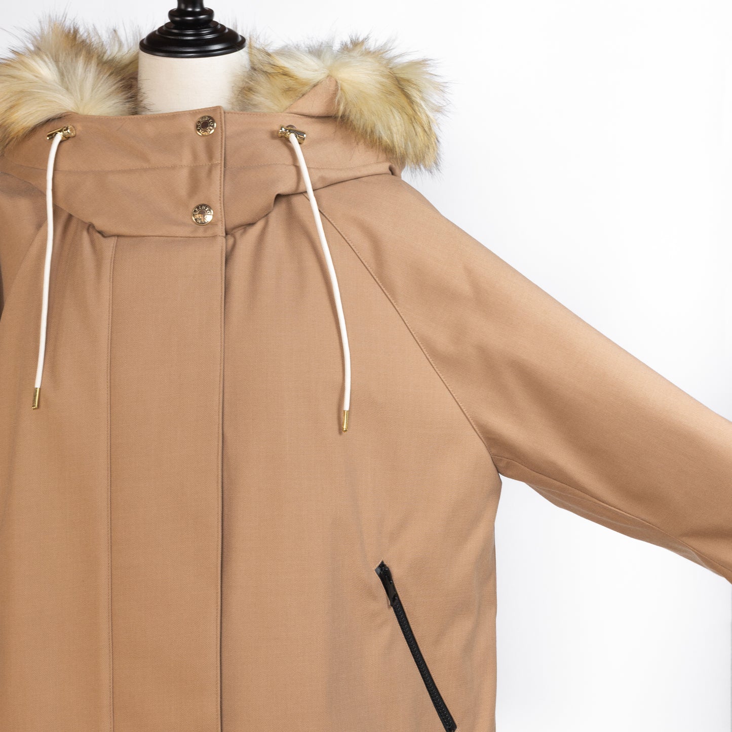 MACKINTOSH RAINTEC SKYE PARKA DOWN SHORT MILK TEA