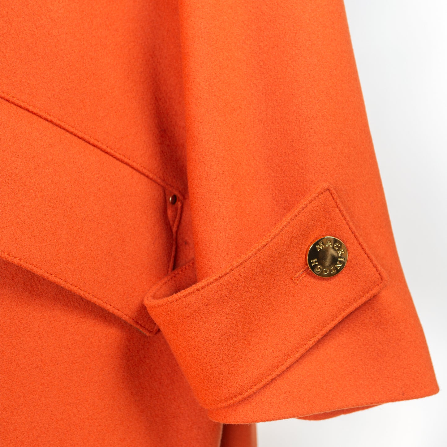MACKINTOSH NEW HUMBIE NO COLLAR METAL BUTTON JAFFA