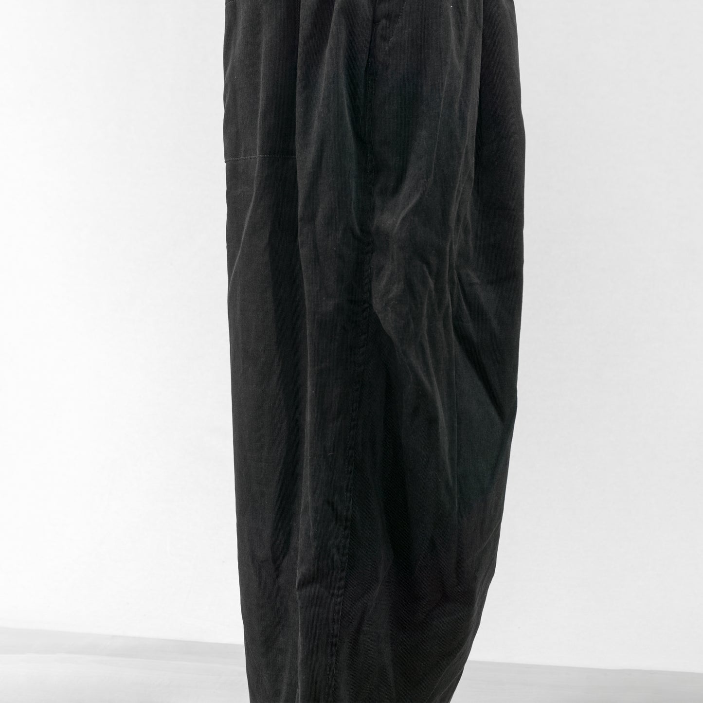 mizuiro ind CORDUROY WIDE CARGO PANTS