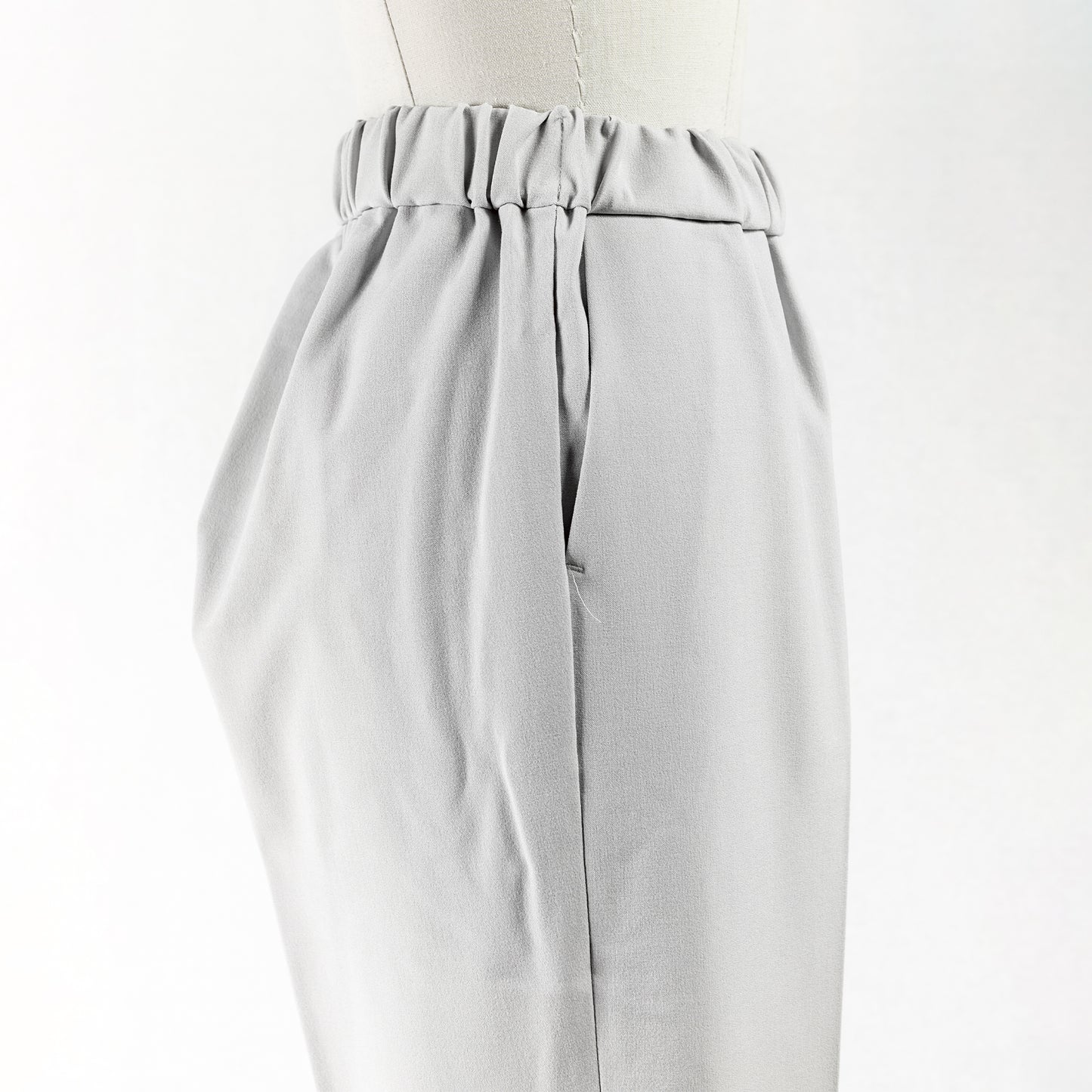 mizuiro ind CENTER PRESS PANTS