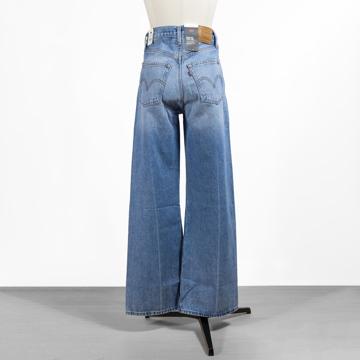 25AW LEVI'S RIBCAGE WIDE LEG ジーンズ ライトインディゴ A60810002