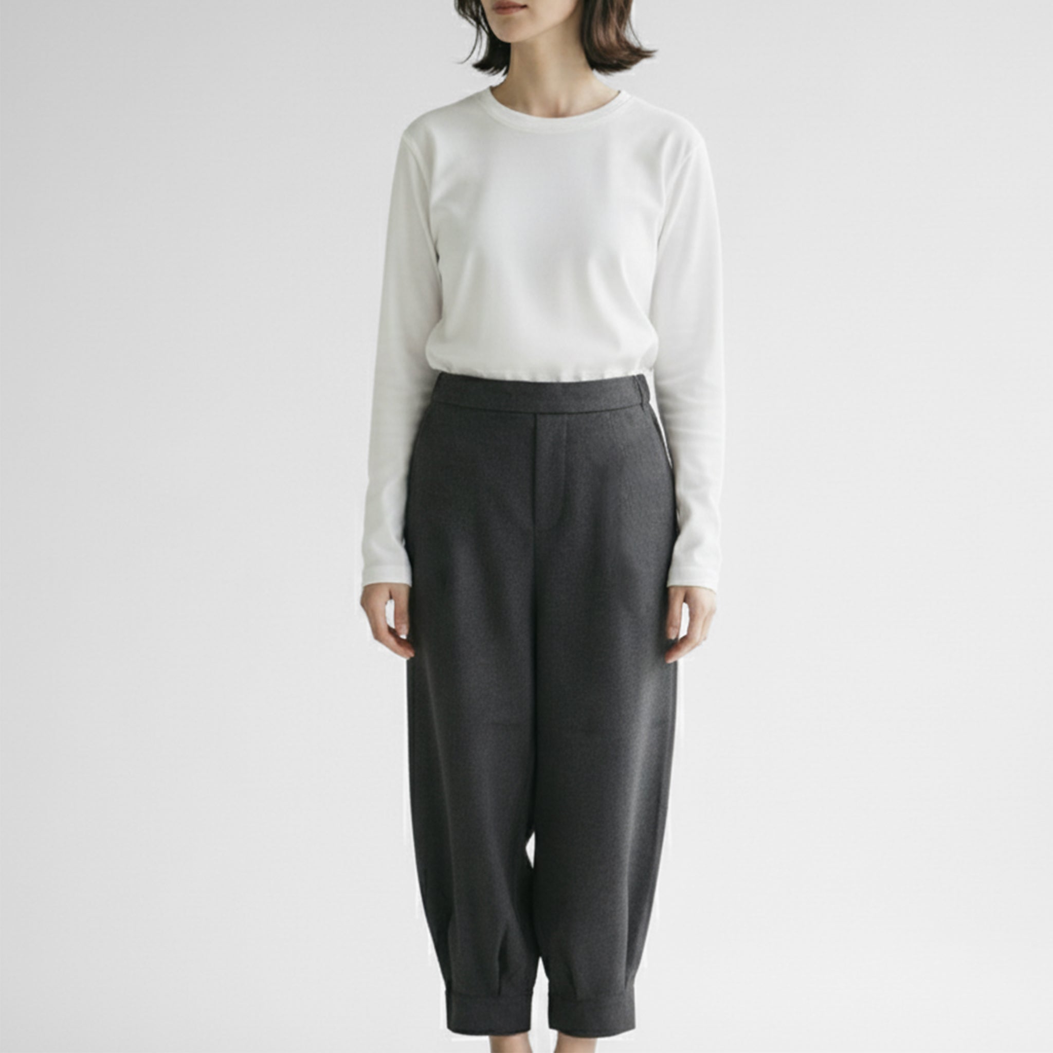 ONTADE公式｜mizuiro ind ミズイロインド タックヘムパンツの通販