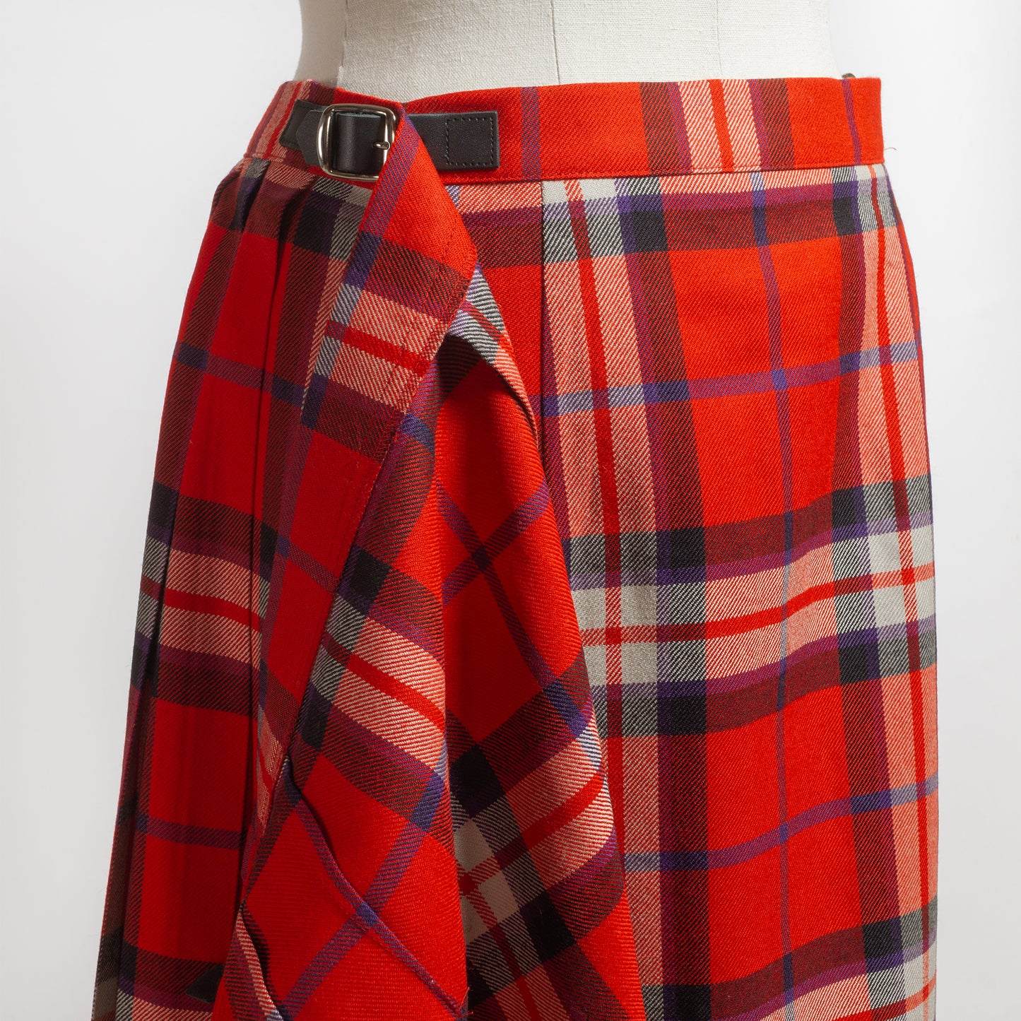 O'NEIL OF DUBLIN LONG EASY QUILT 83cm TARTAN