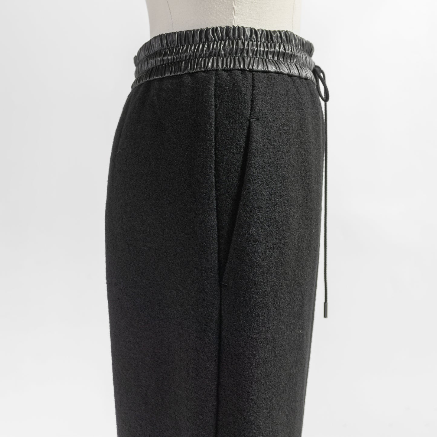 PASSIONE FELT WOOL PENCIL SKIRT