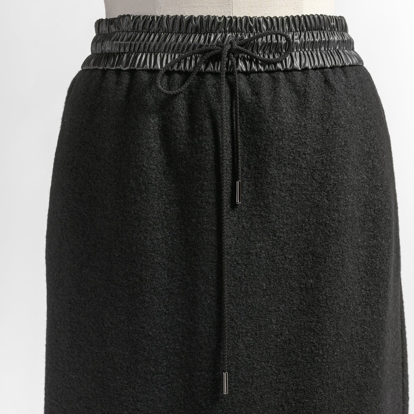 PASSIONE FELT WOOL PENCIL SKIRT