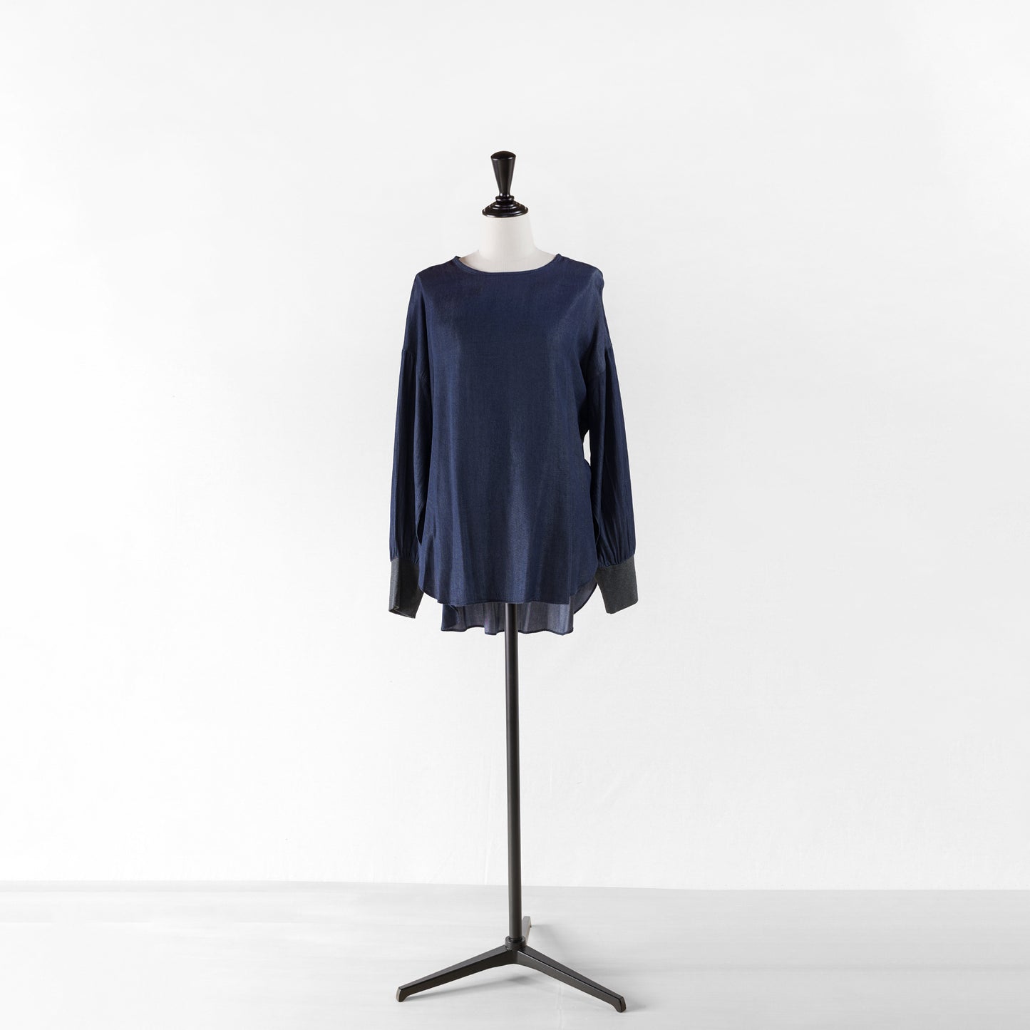 PASSIONE COTTON CELLULOSE BACK BUTTON BLOUSE