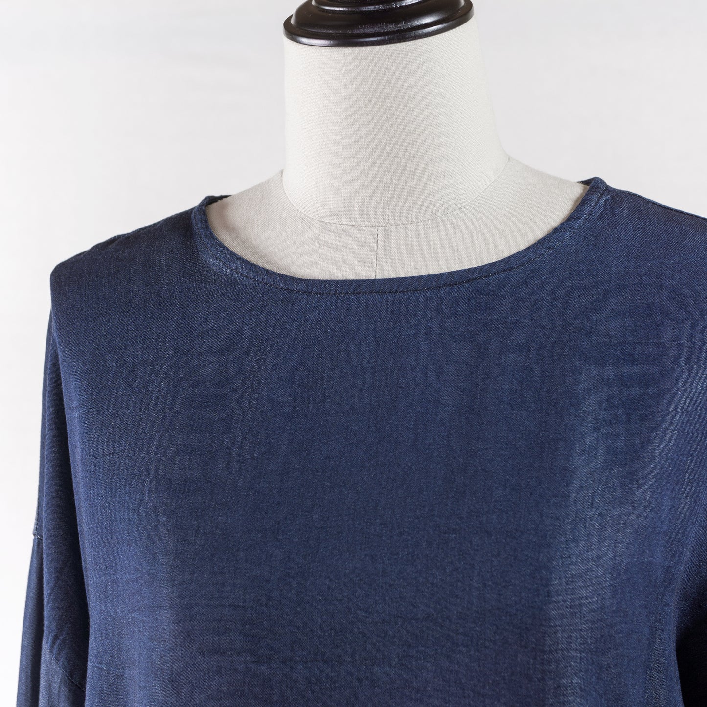 PASSIONE COTTON CELLULOSE BACK BUTTON BLOUSE