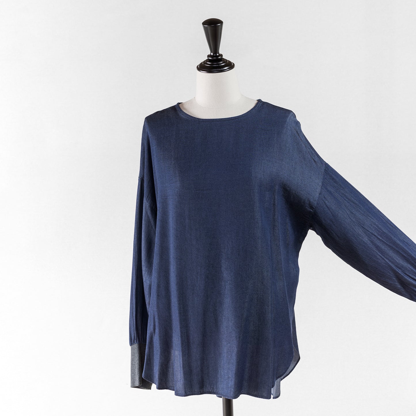 PASSIONE COTTON CELLULOSE BACK BUTTON BLOUSE