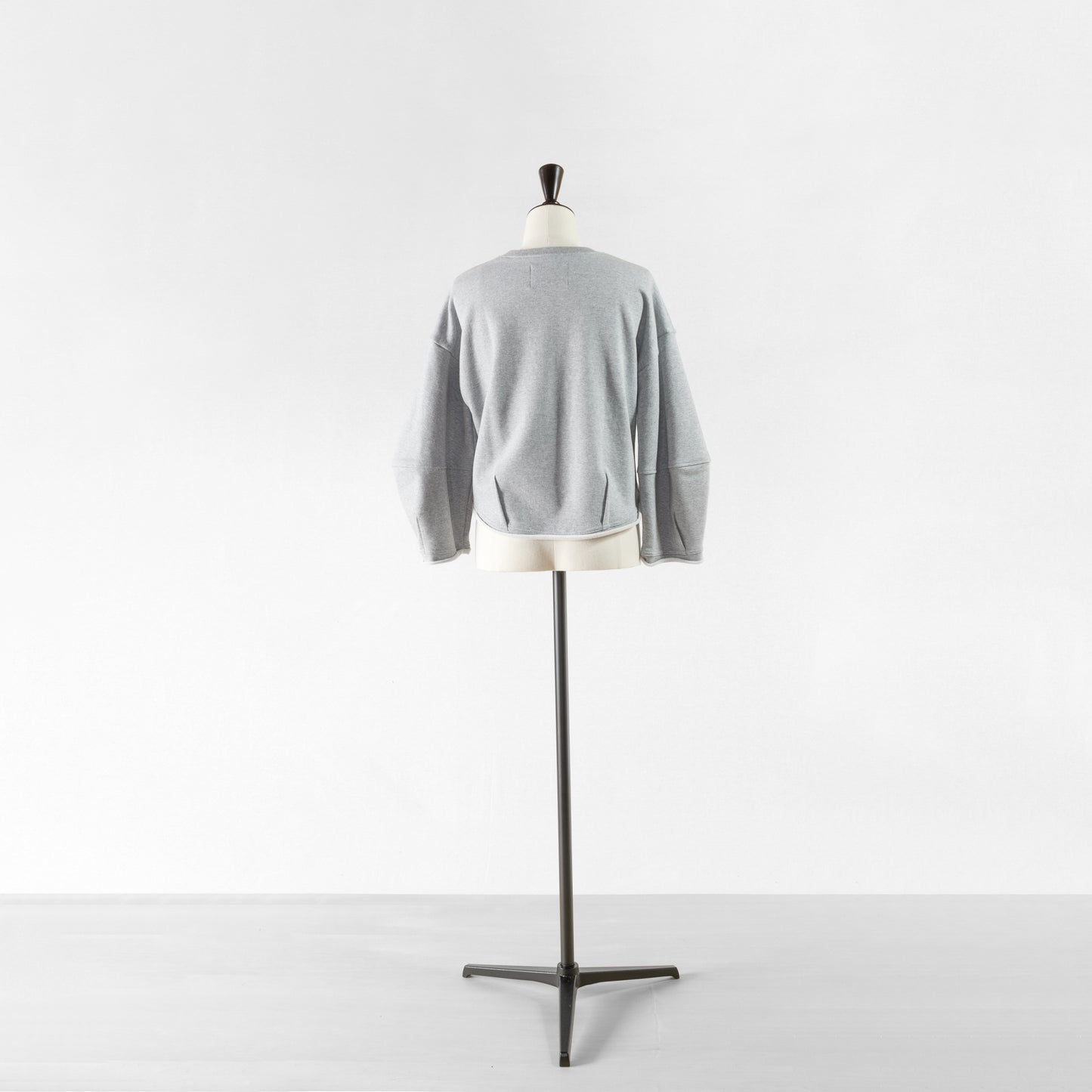 PASSIONE CROPPED SWEAT TOP