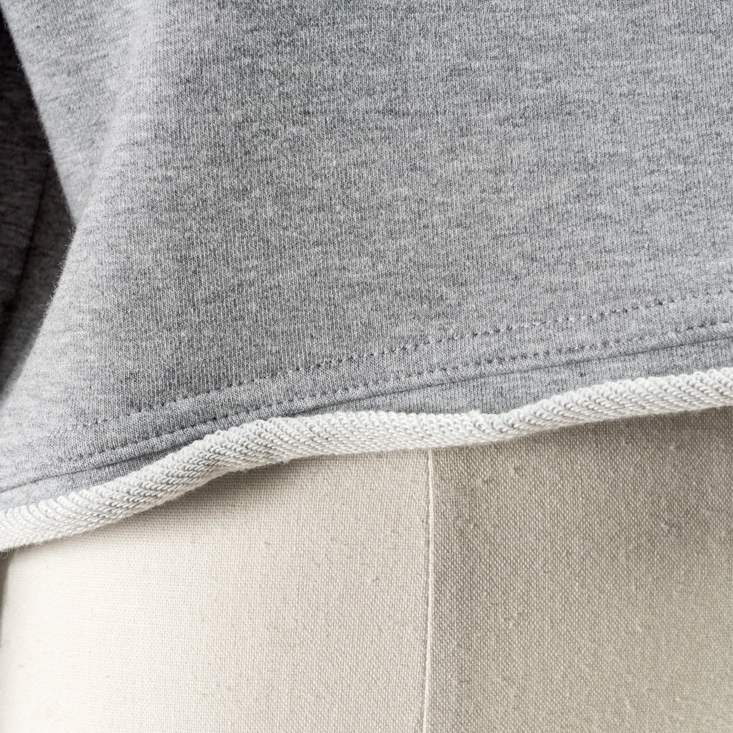 PASSIONE CROPPED SWEAT TOP