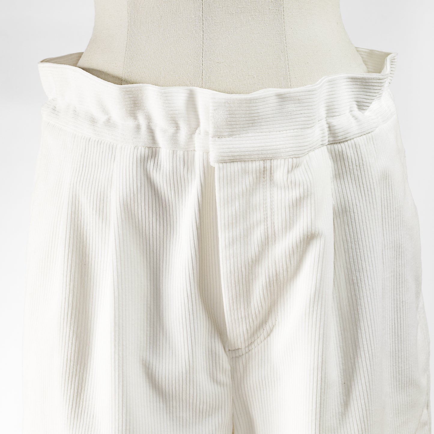 SACRA ORGANIC CORDUROY PANTS