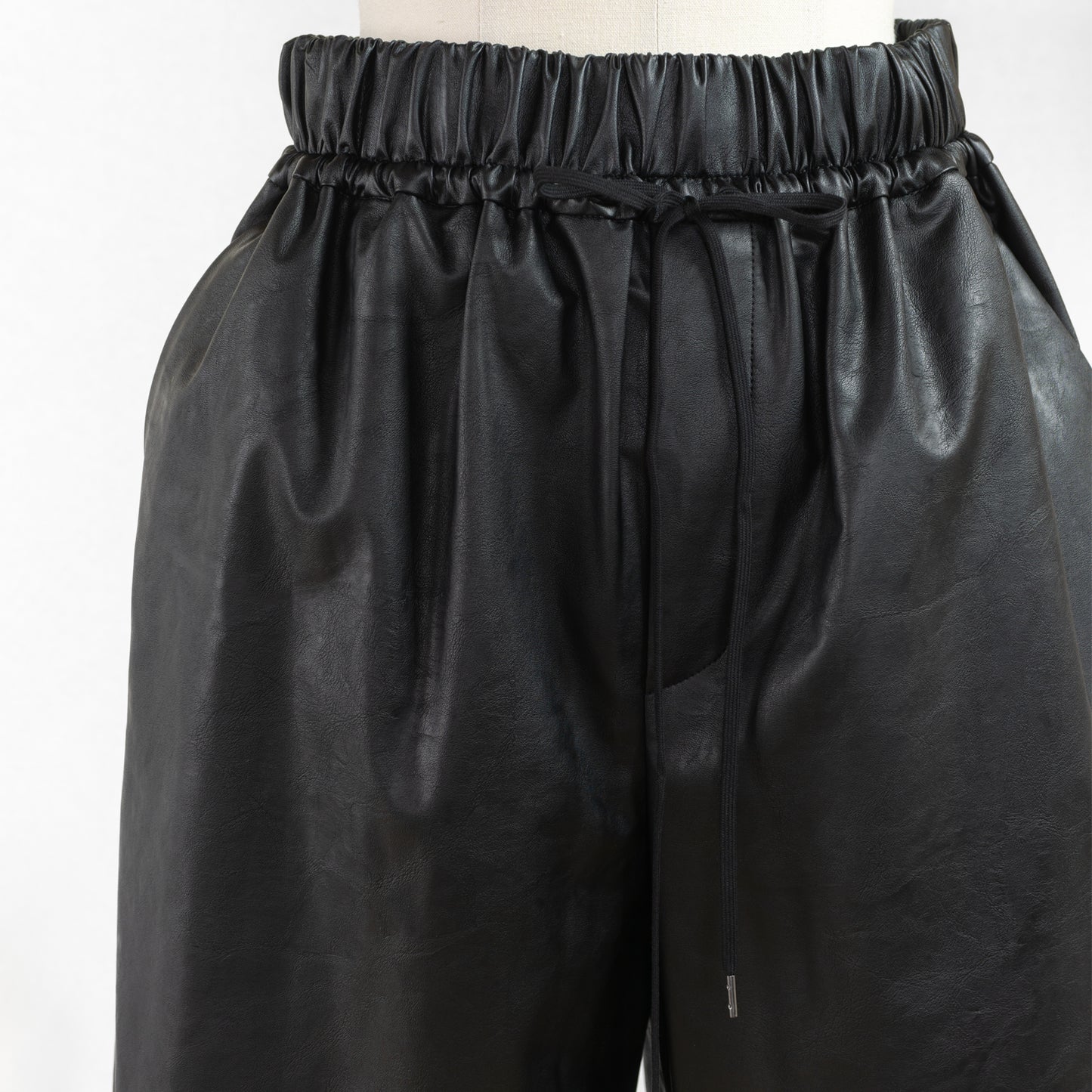 SACRA SYNTHETIC LEATHER SHORTS