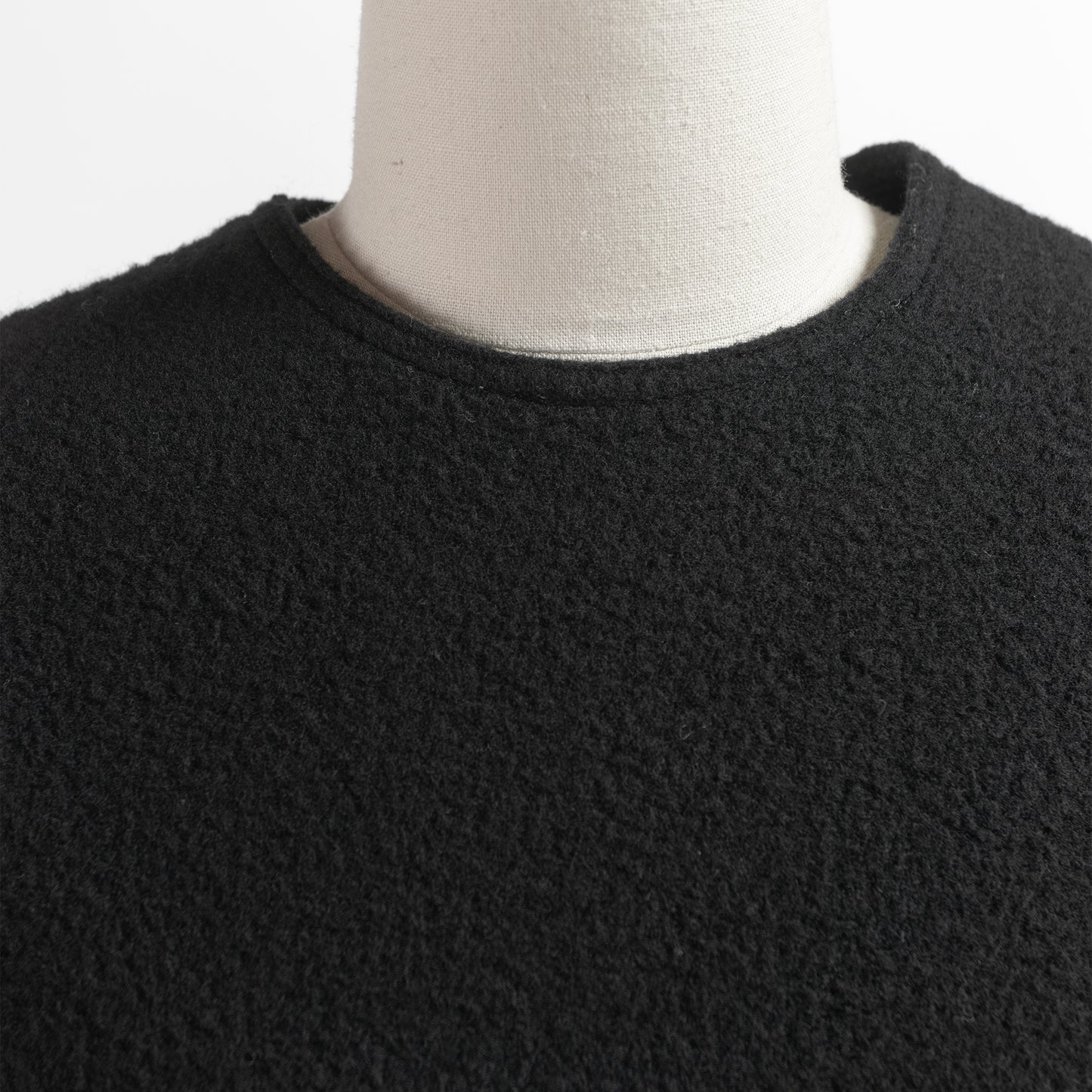 SACRA WOOL PILE TOP