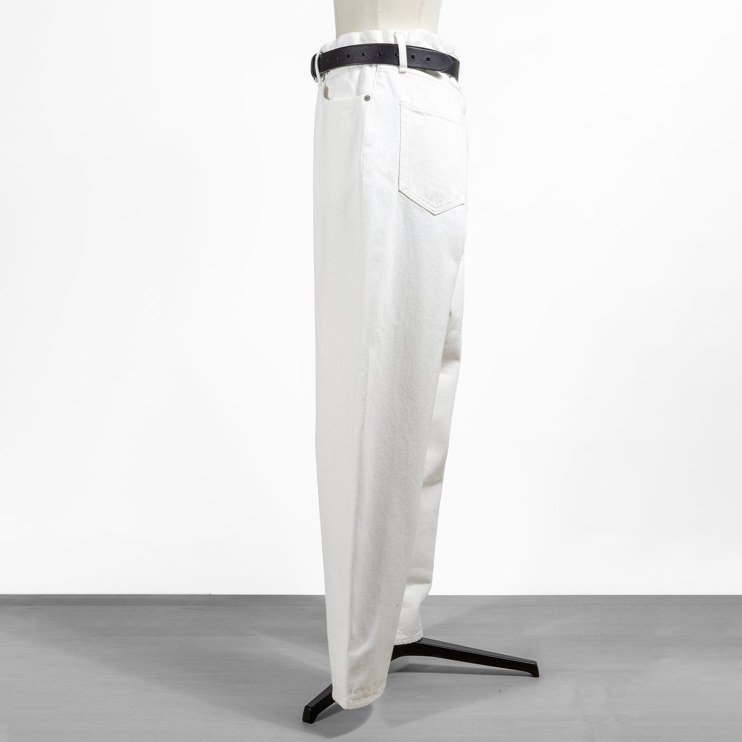 25AW SACRA ヴィンテージ デニムパンツ 125522111