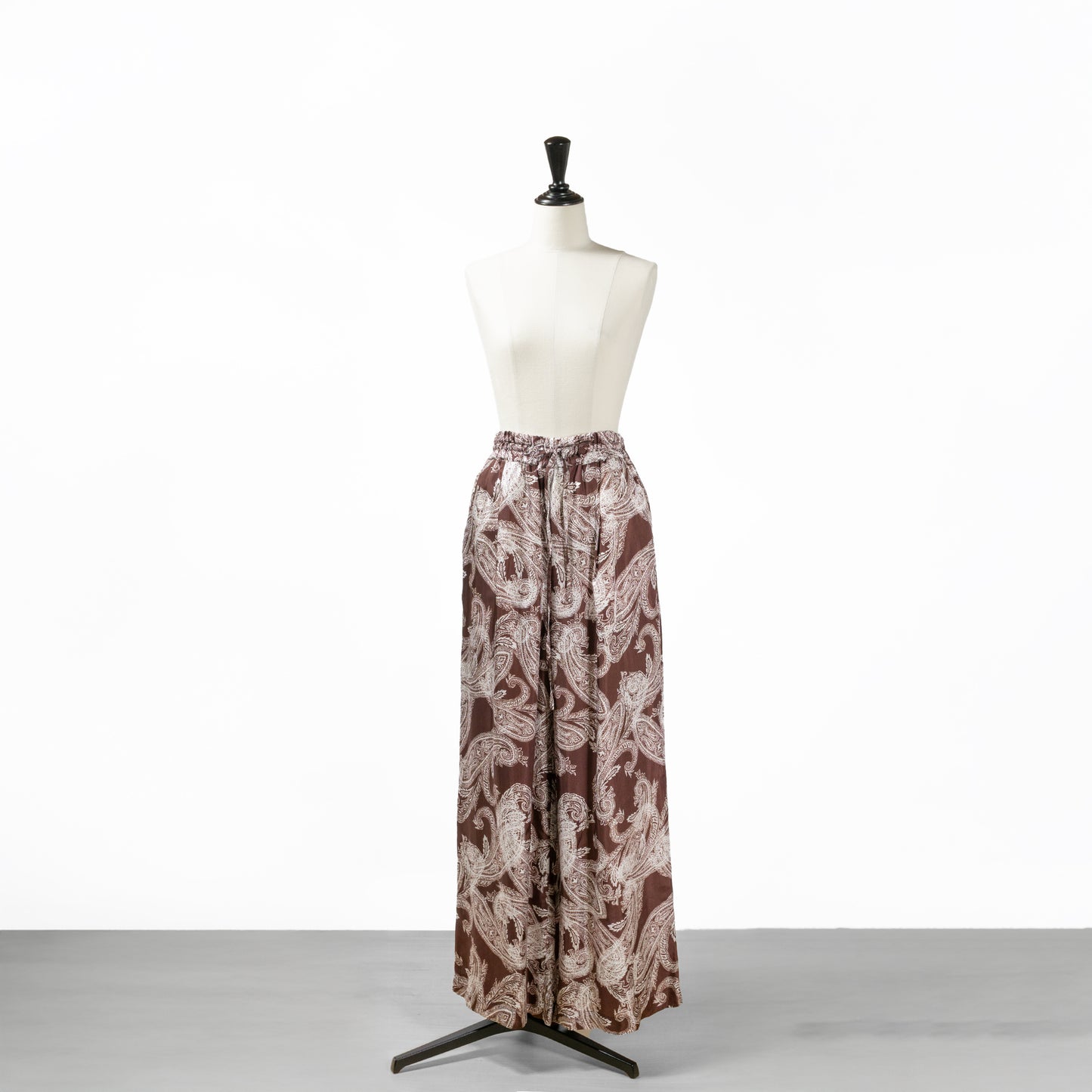 25SS SACRA オーバーラップペイズリーパンツ