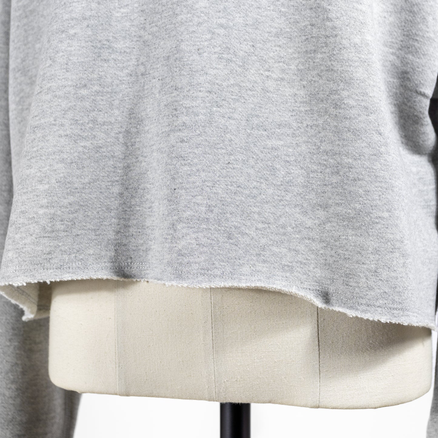 25AW SACRA プレミアムフリースクロップドトップ 125550091