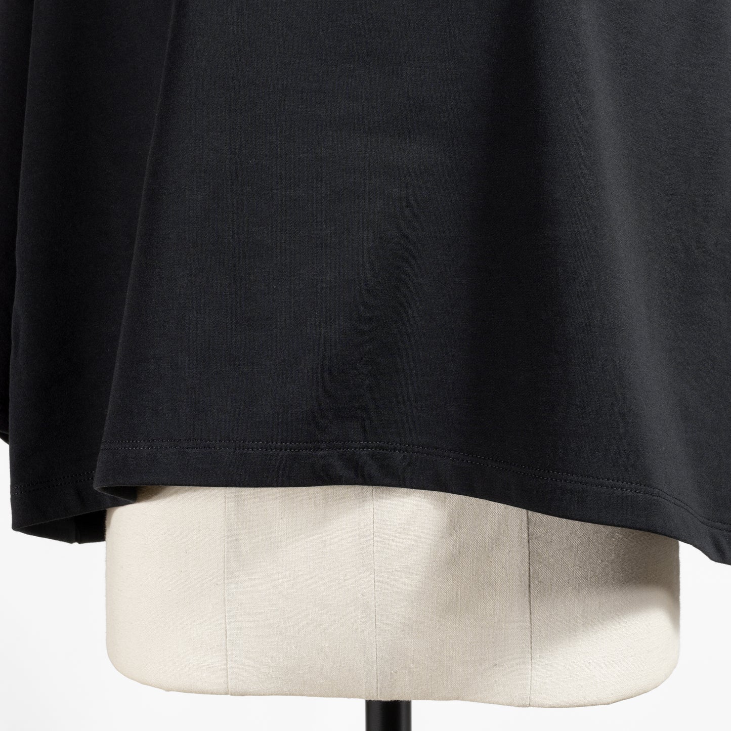 25AW SACRA エクストラファイン フリース クロップド ロゴトップ 125554091