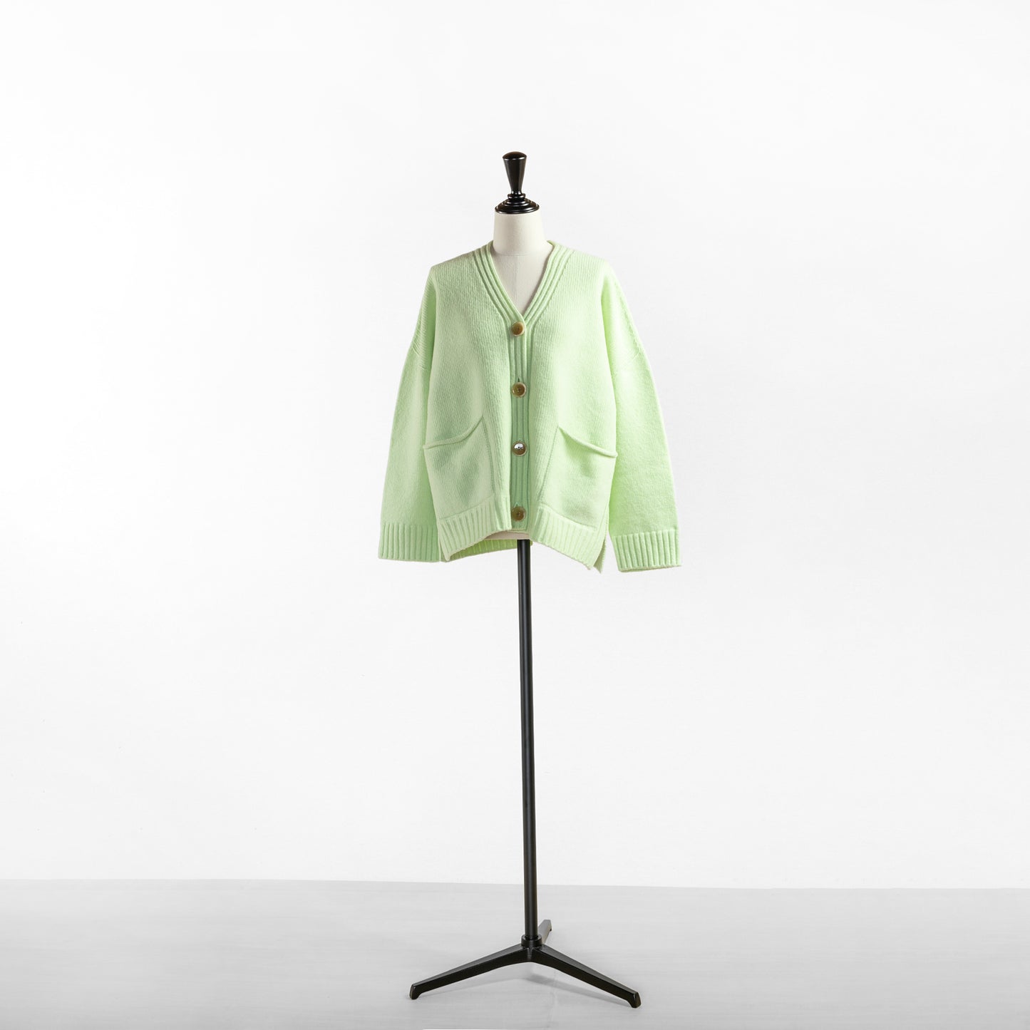 SARAHWEAR OOKINA BOTANNO V-NECK CARDIGAN