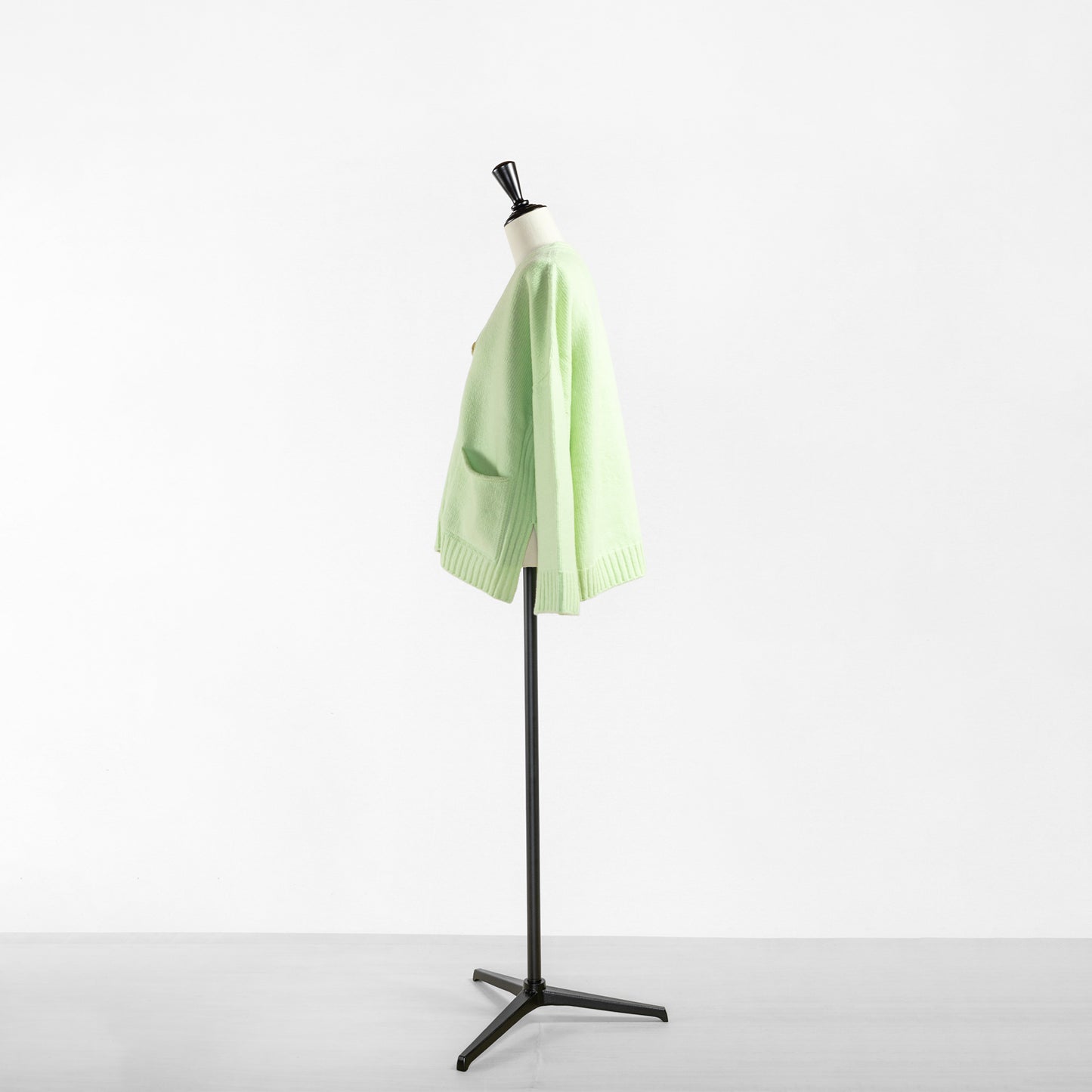 SARAHWEAR OOKINA BOTANNO V-NECK CARDIGAN