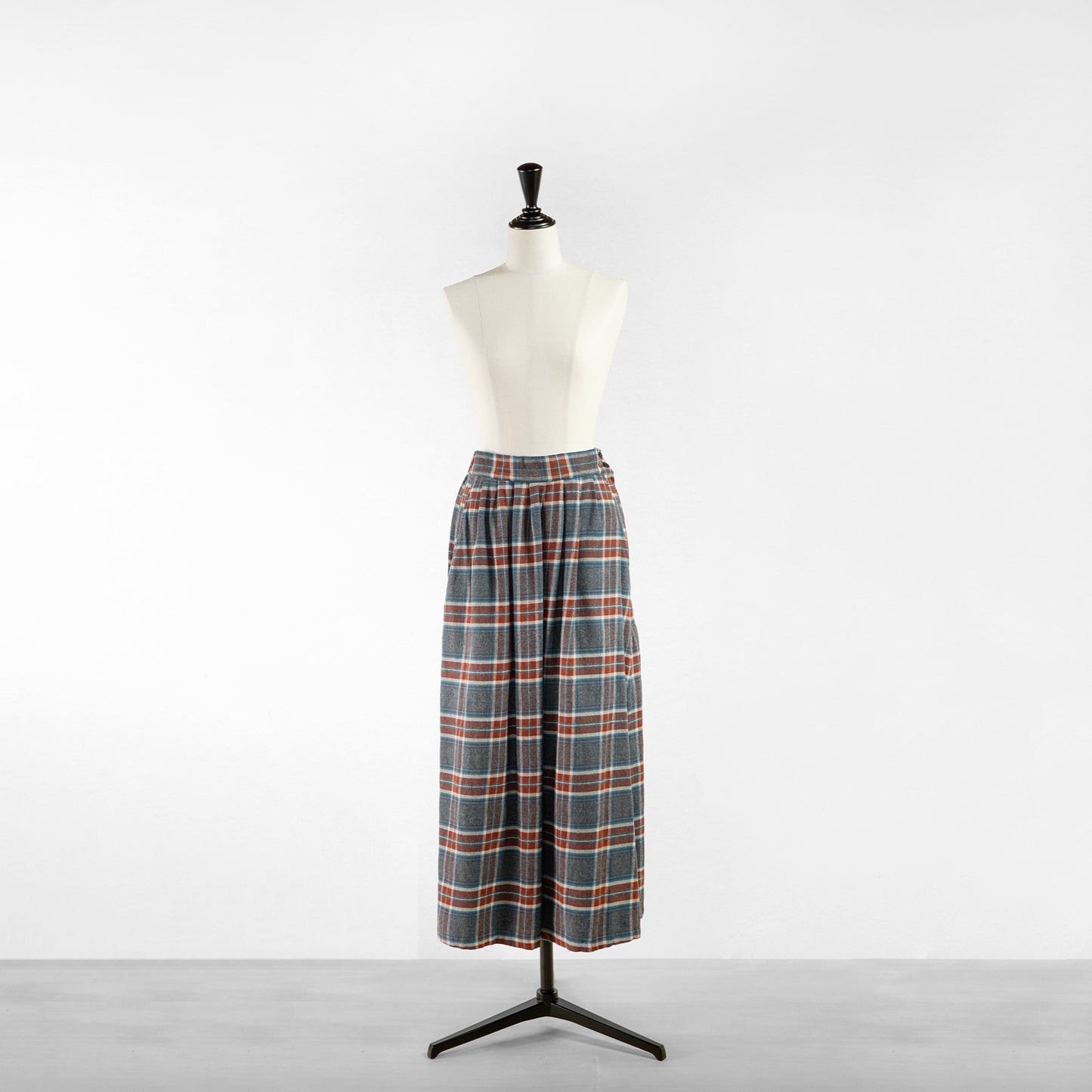 SARAHWEAR FLANNEL JUMPERSKIRT