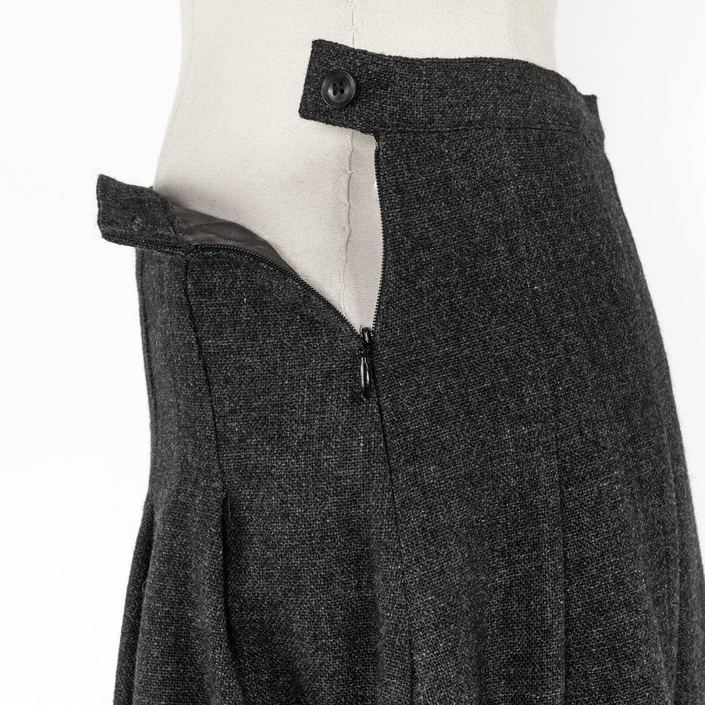 SARAHWEAR RELAX WOOL ETAMINE TUCK SKIRT