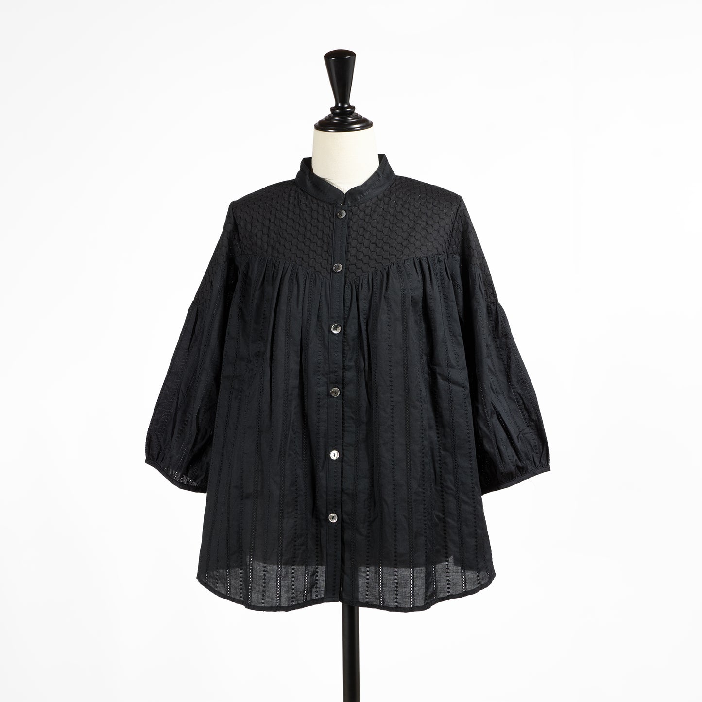 25AW SARAHWEAR <Lily>エンブロイダリー×エンブロイダリー ギャザーブラウス C53051