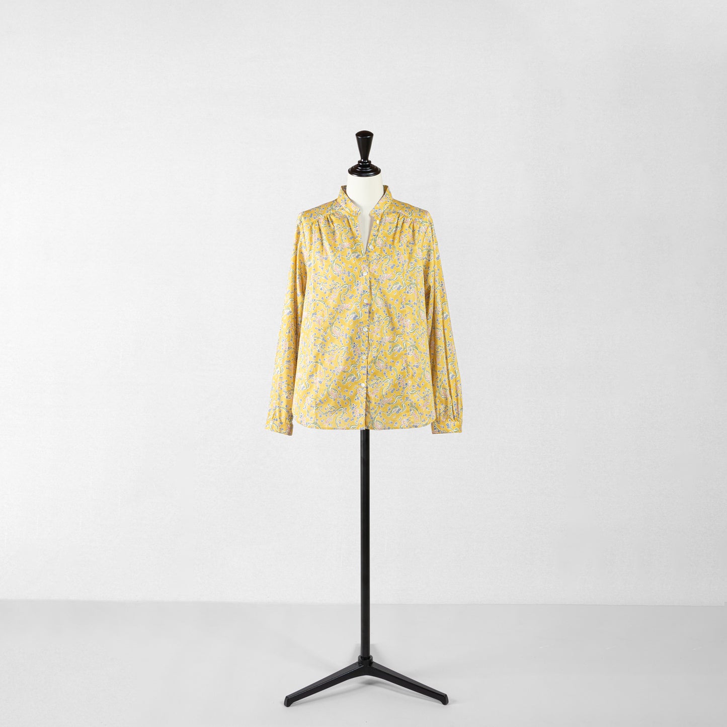 SARAHWEAR LIBERTY PRINT “Love Grandma Lyn” STAND COLLAR BLOUSE