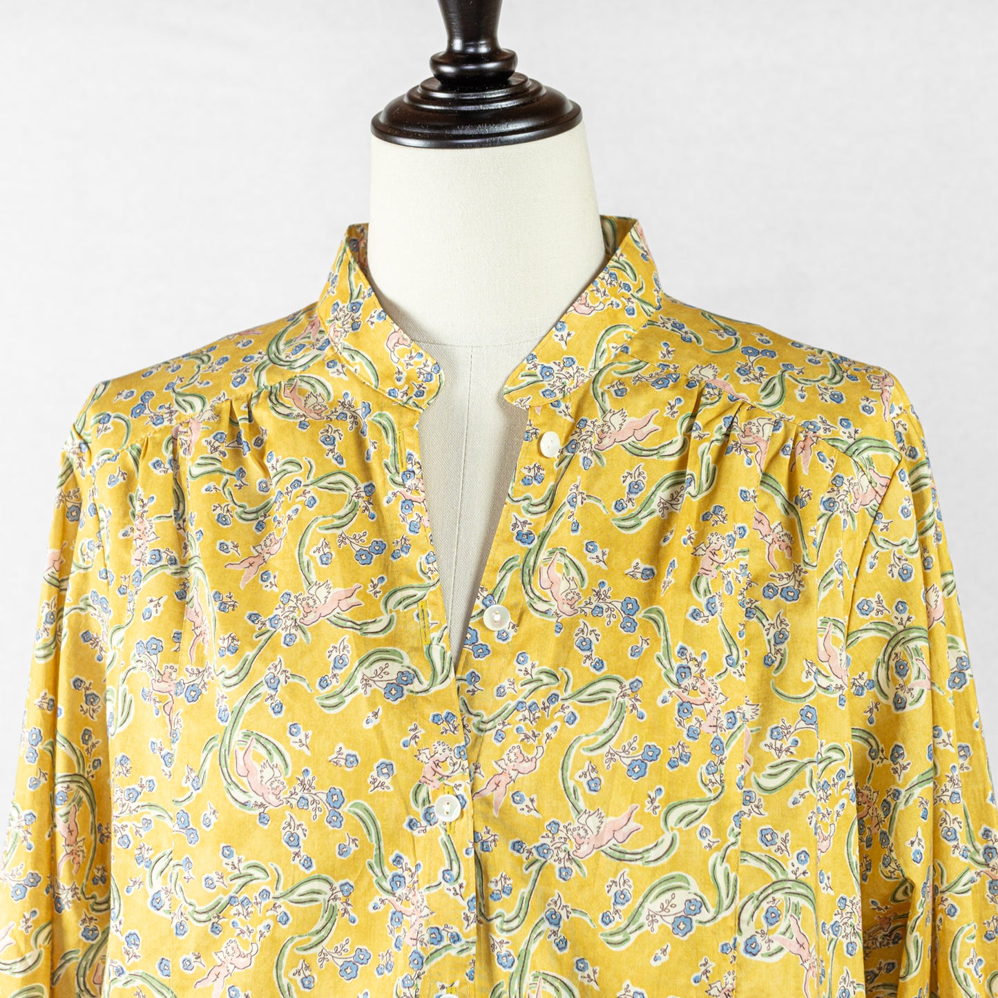 SARAHWEAR LIBERTY PRINT “Love Grandma Lyn” STAND COLLAR BLOUSE