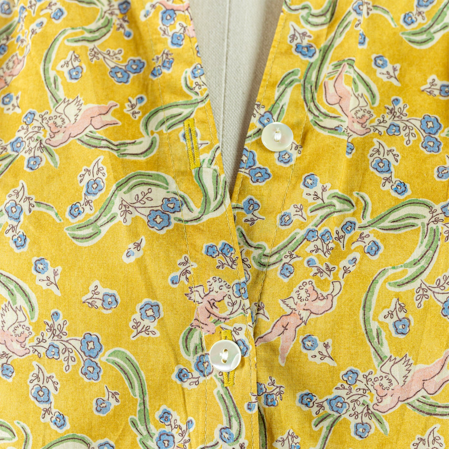 SARAHWEAR LIBERTY PRINT “Love Grandma Lyn” STAND COLLAR BLOUSE