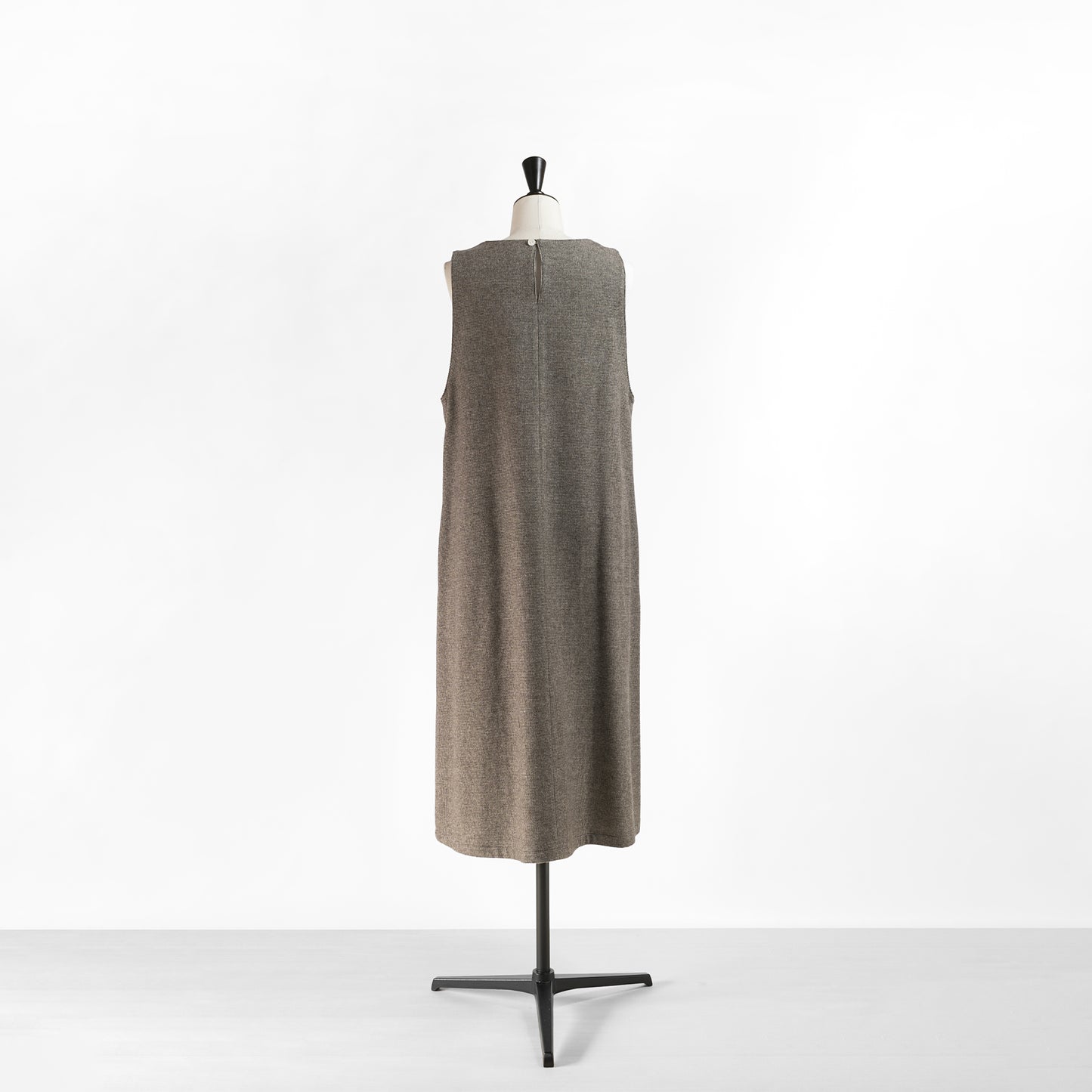 STAMP AND DIARY WOOL CHECK V NECK NO SLEEVE OP