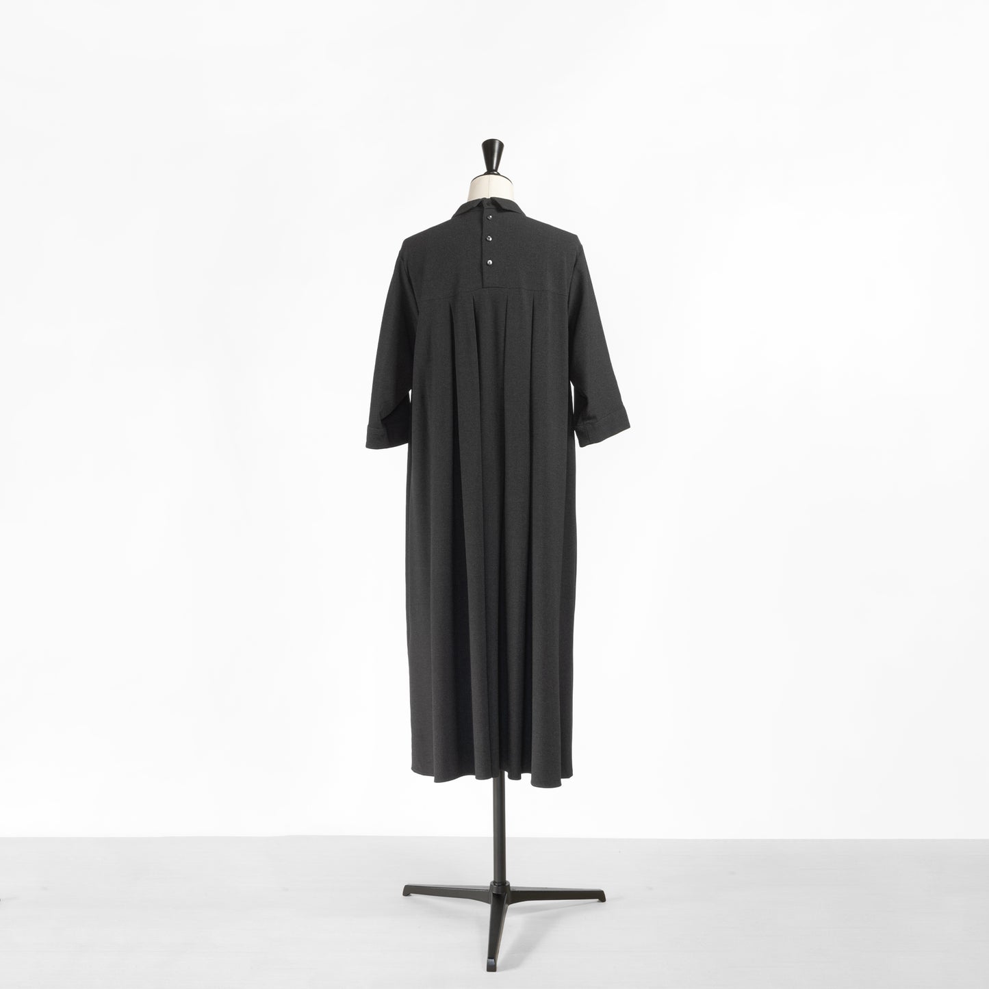 STAMP AND DIARY CROSS COLLAR FLARE TUCK OP