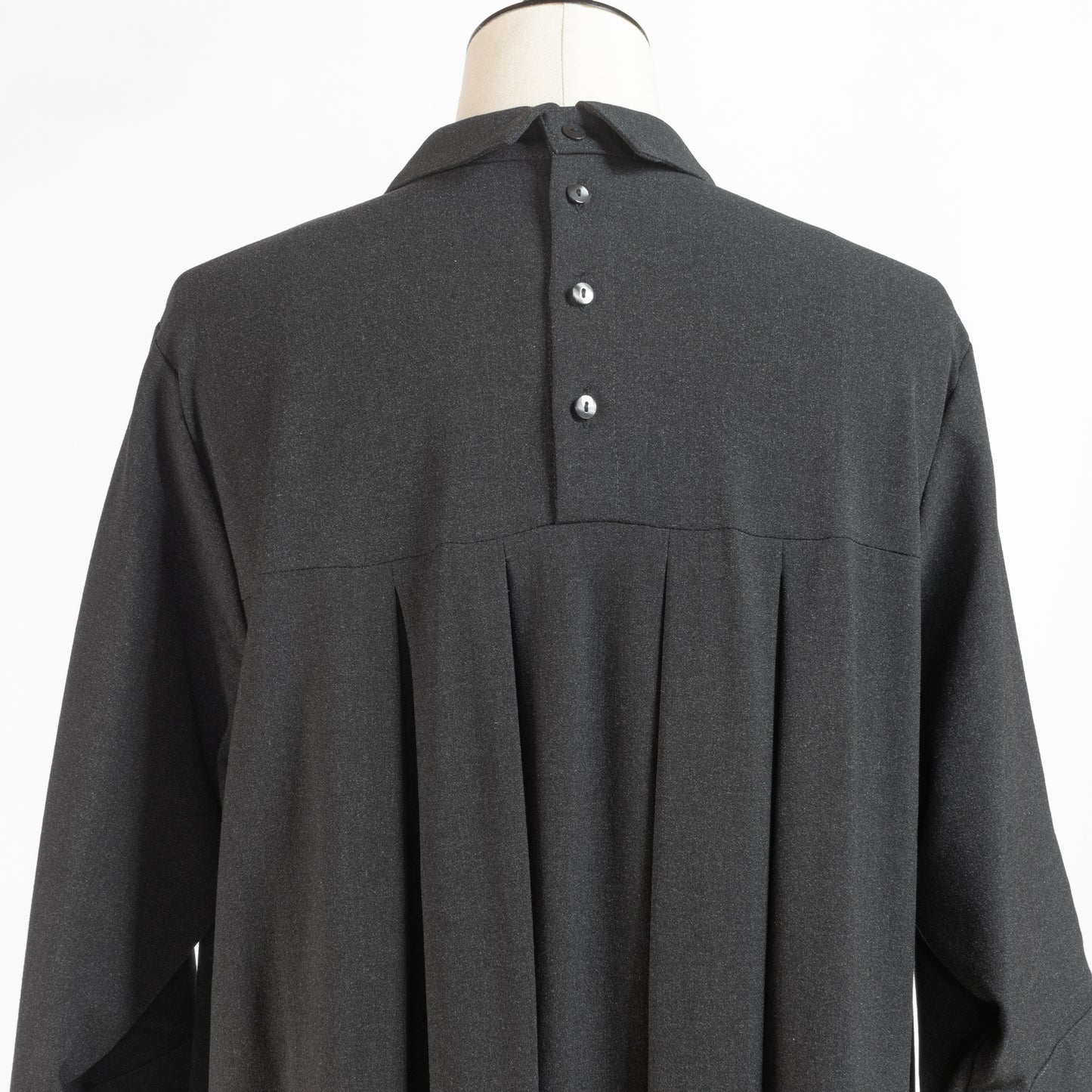 STAMP AND DIARY CROSS COLLAR FLARE TUCK OP