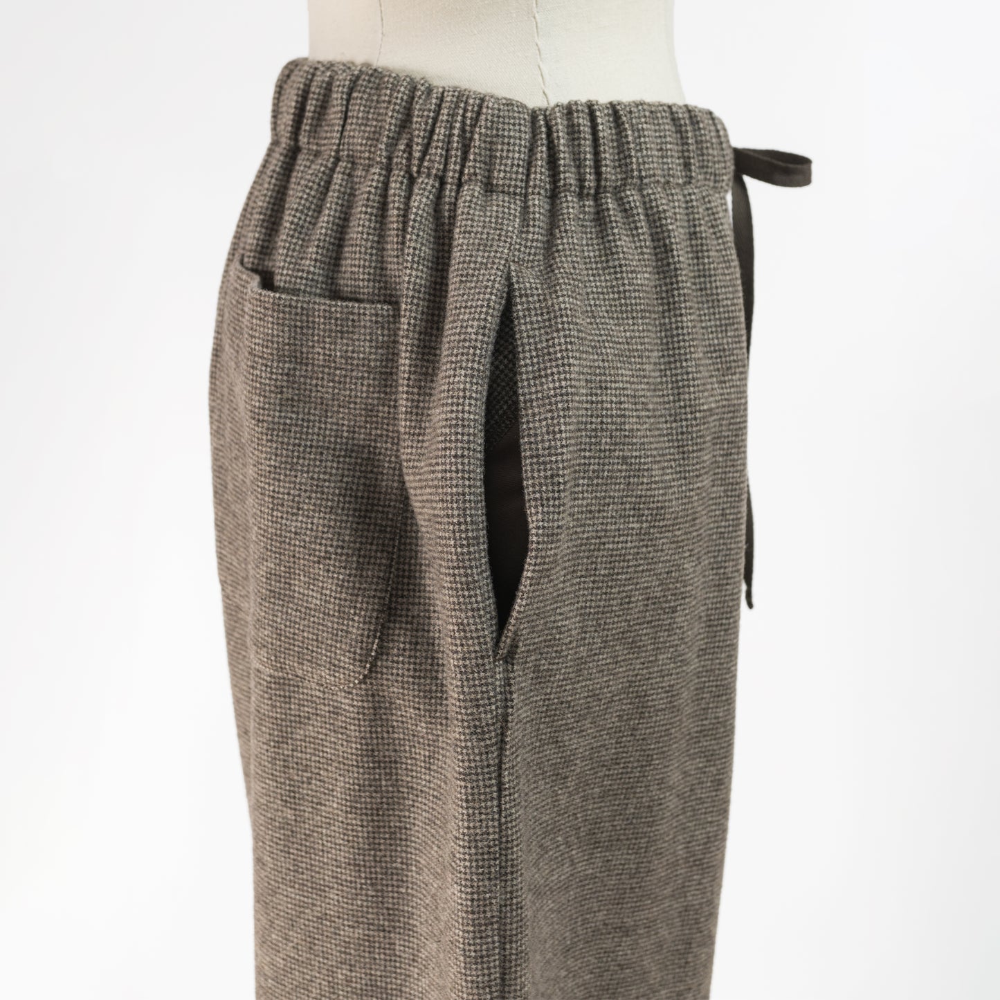 STAMP AND DIARY WOOL CHECK EASY PANT