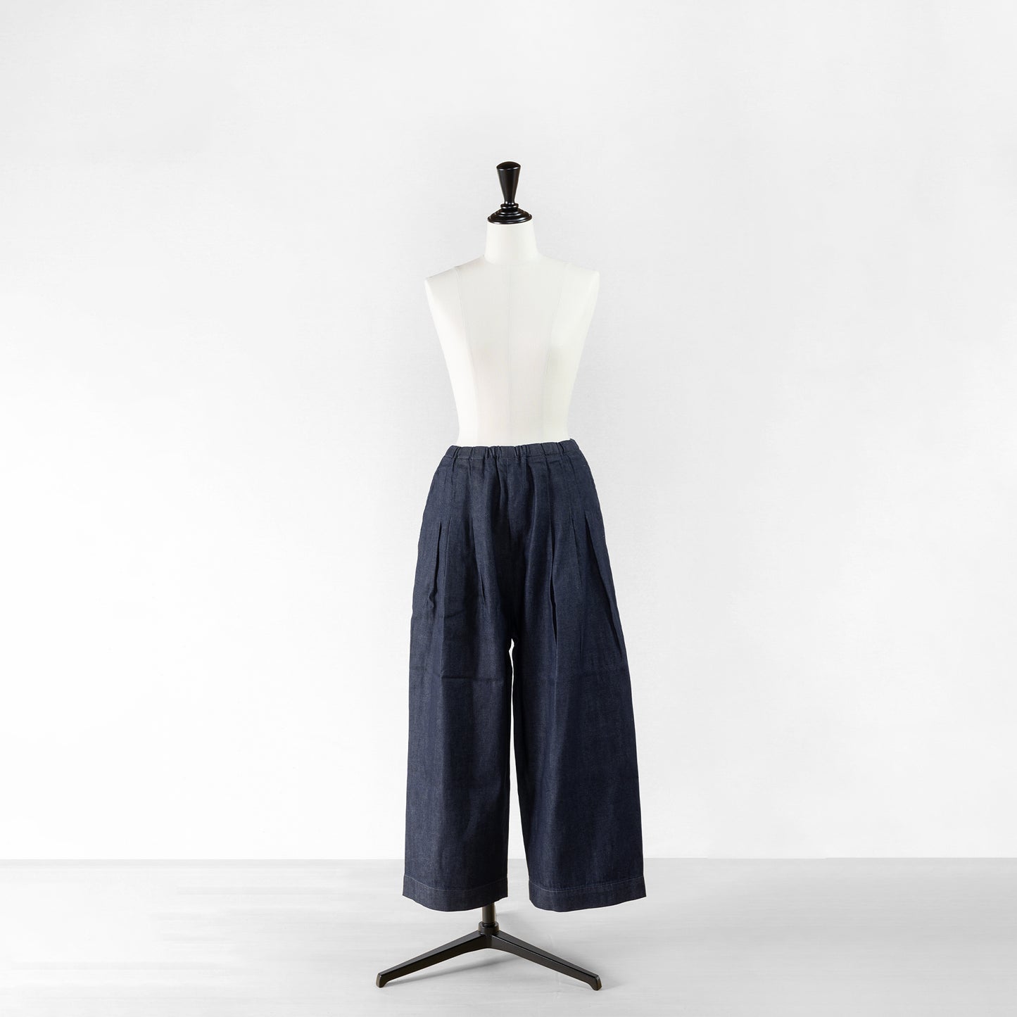 STAMP AND DIARY WAIST TUCK DENIM WIDE PANTS 91cm