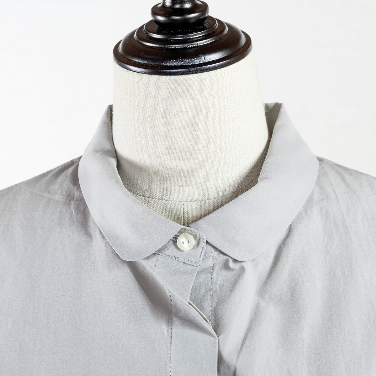 STAMP AND DIARY ROUND COLLAR BACK TUCK BLOUSE