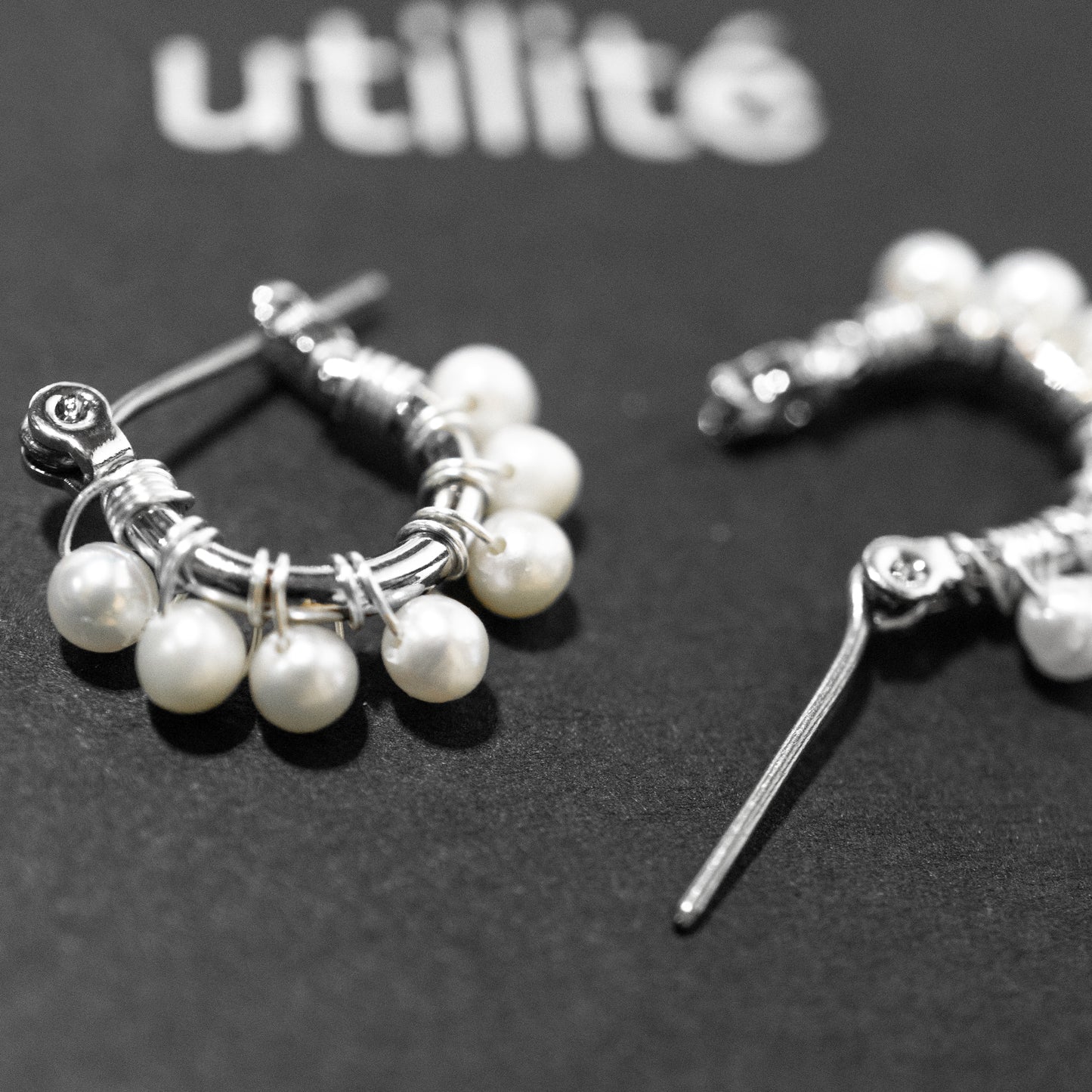 25SS utilité FRESHWATER PEARL HOOP PIERCE