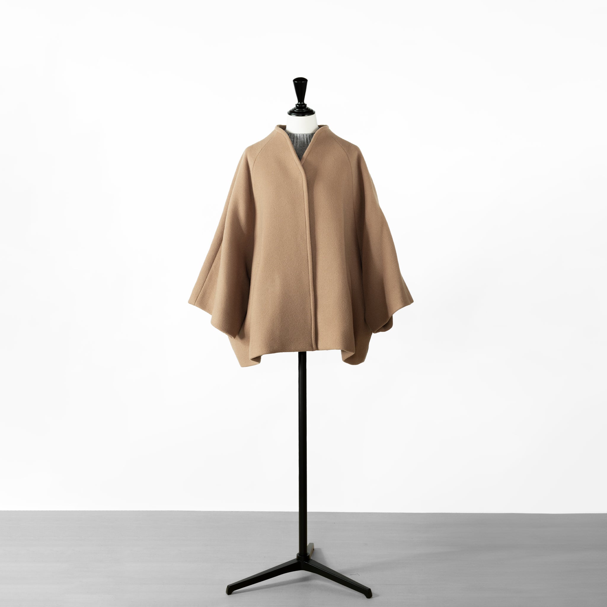 utilite ユティリテ リバービーバー ウール ポンチョ コート