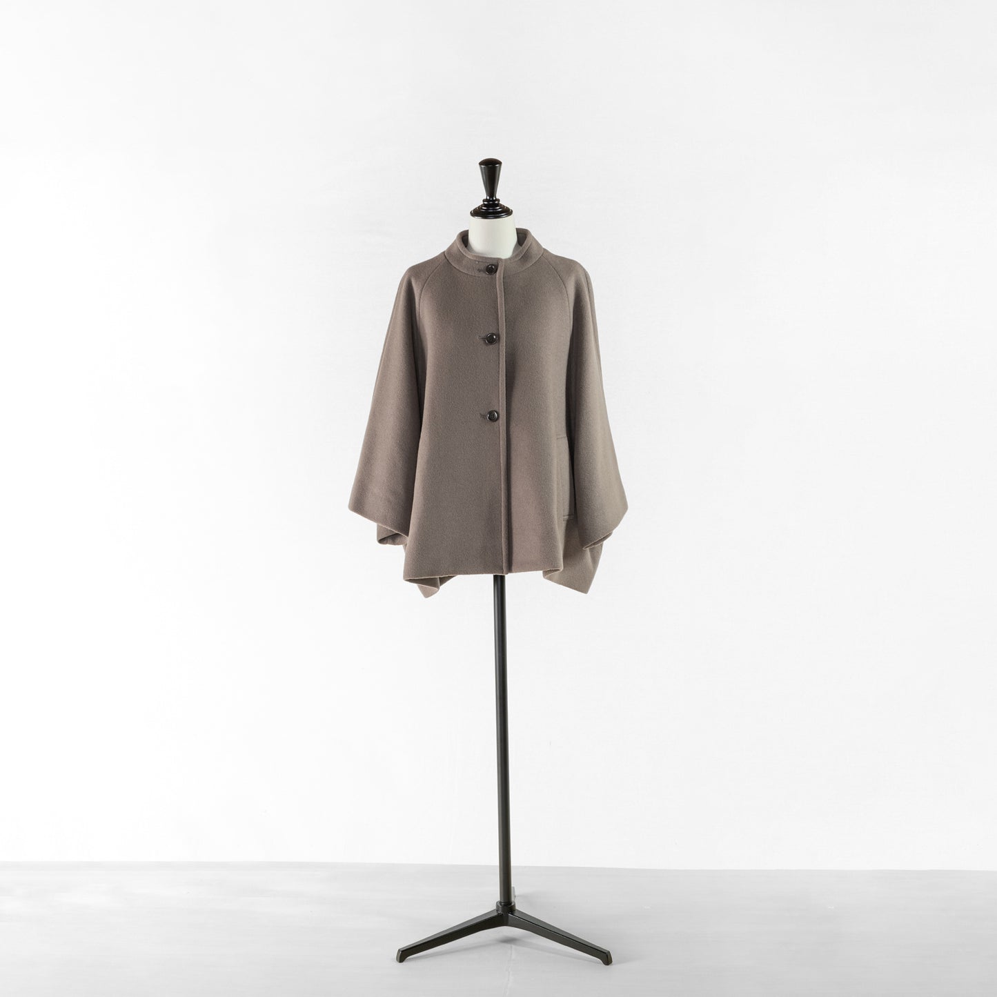 utilité REVER BEAVER PONCHO COAT