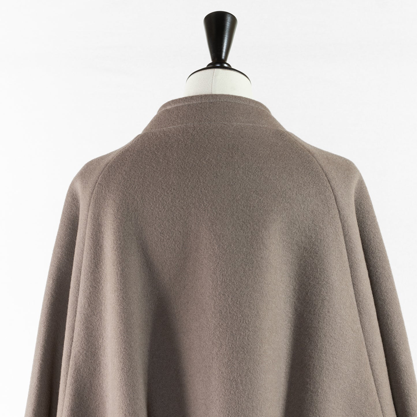 utilité REVER BEAVER PONCHO COAT